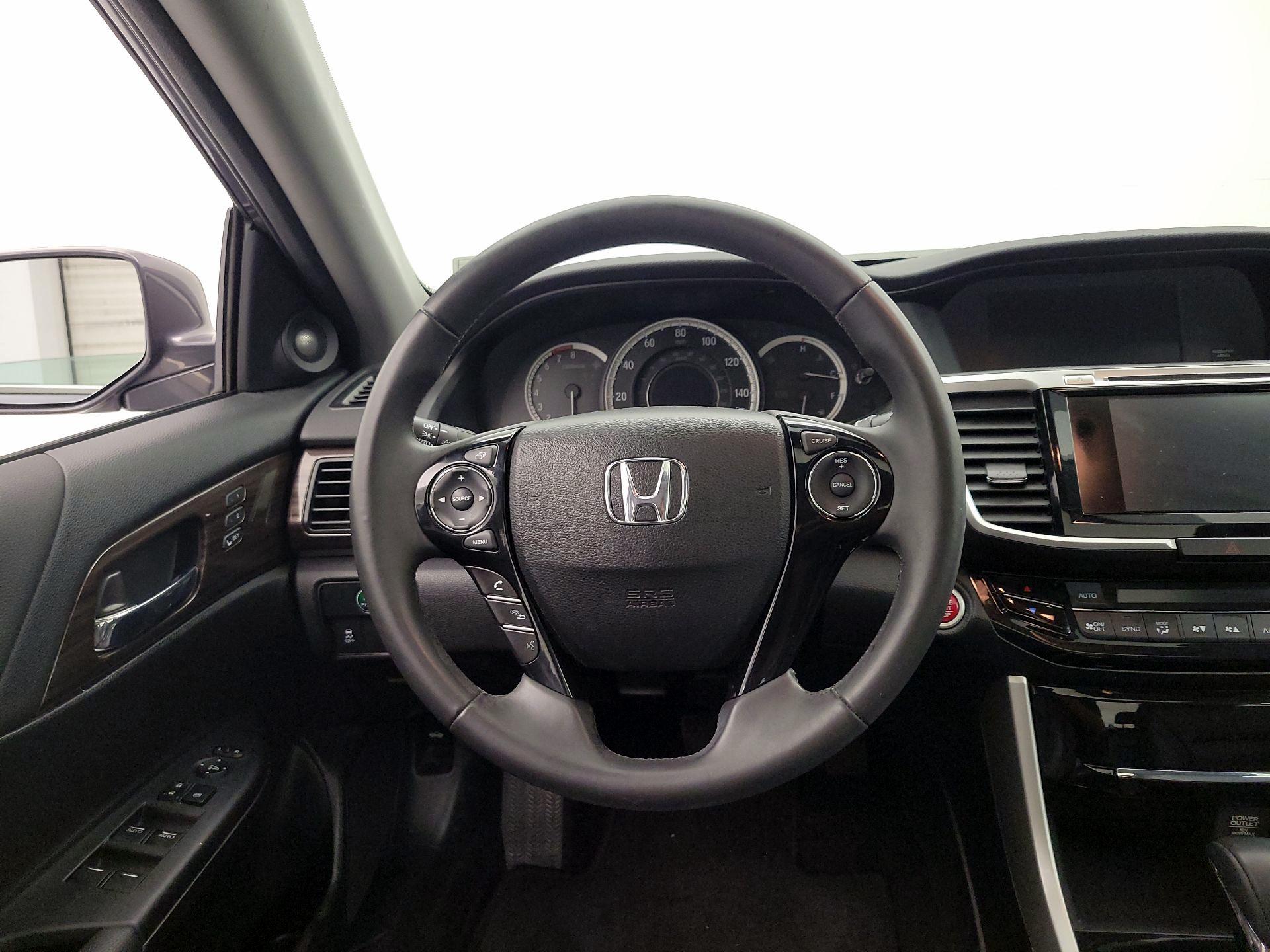 Thumbnail: 2017 Honda Accord - 10