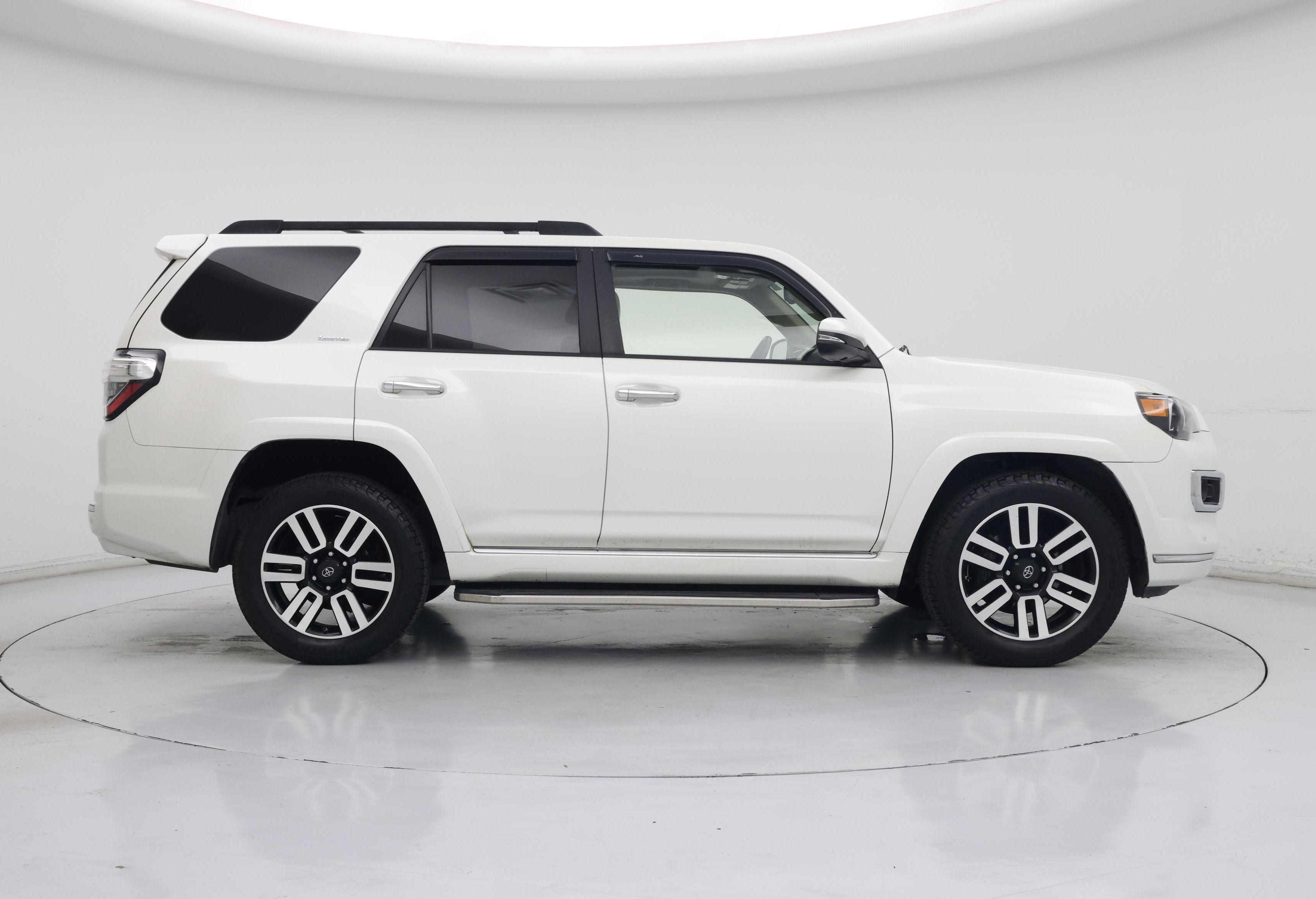 Thumbnail: 2019 Toyota 4Runner - 7