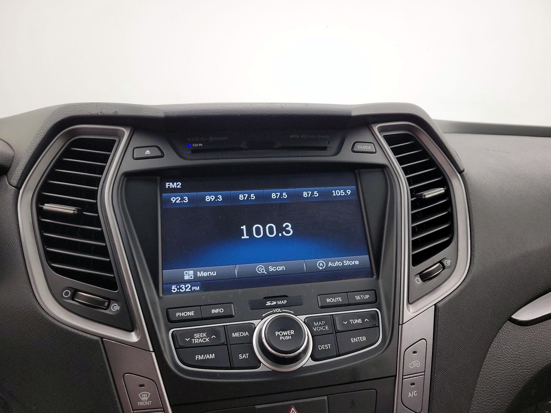 Thumbnail: 2014 Hyundai Santa Fe - 16