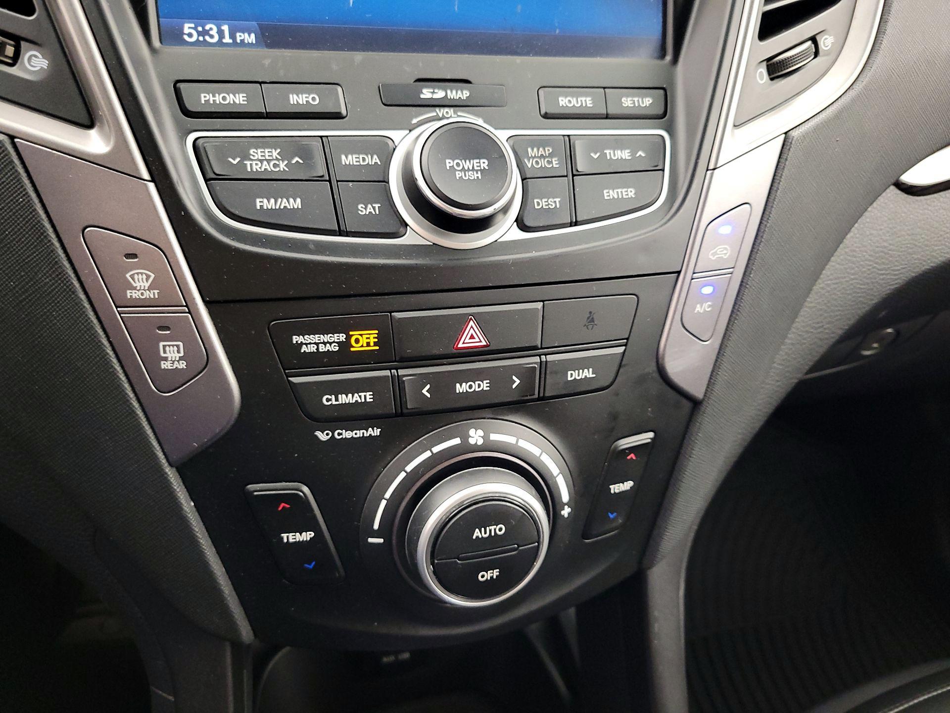 Thumbnail: 2014 Hyundai Santa Fe - 17