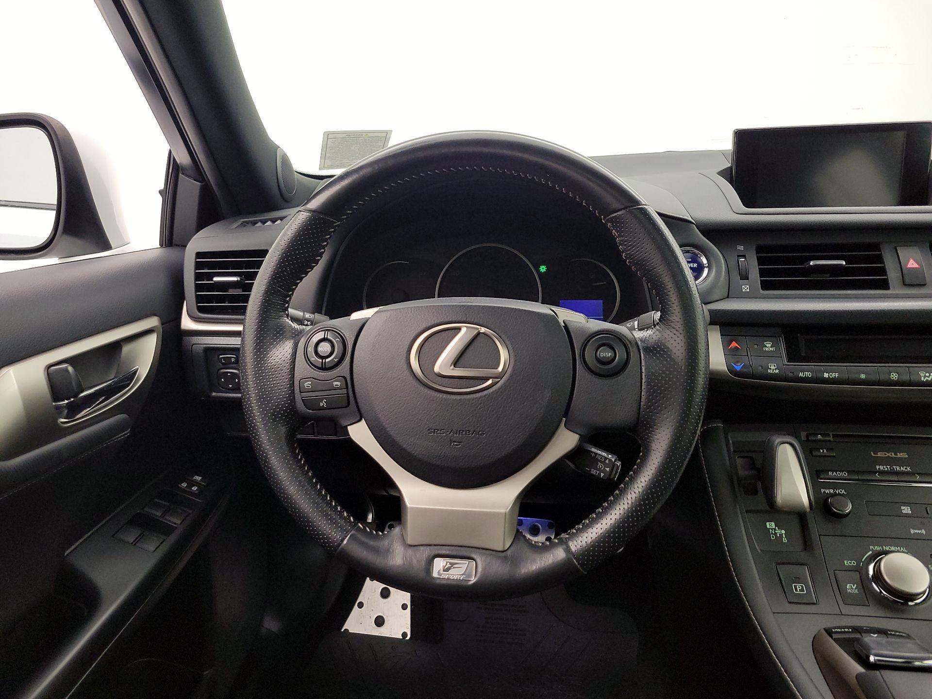 Thumbnail: 2017 Lexus CT - 10
