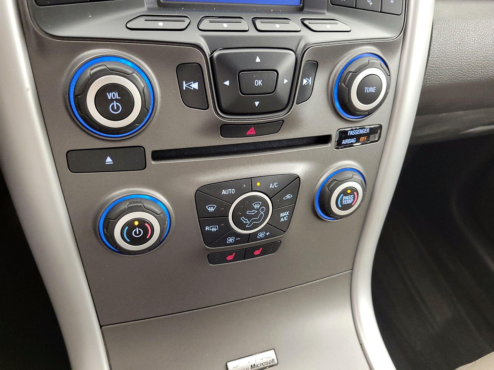 Thumbnail: 2014 Ford Edge - 16