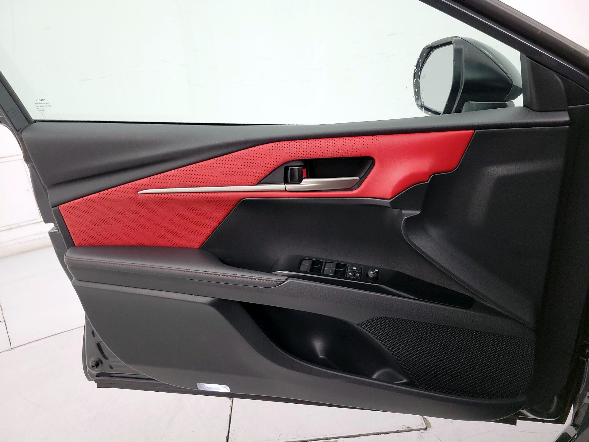Thumbnail: 2025 Toyota Camry - 12