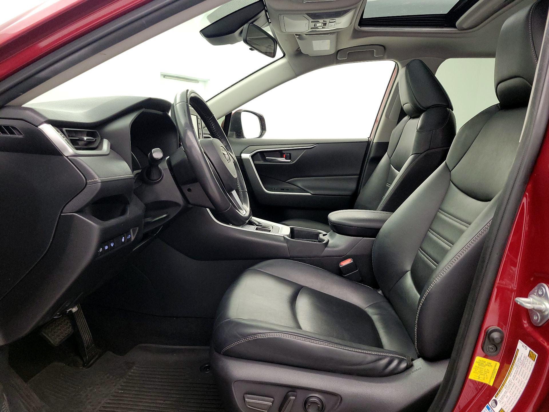 Thumbnail: 2021 Toyota RAV4 - 11