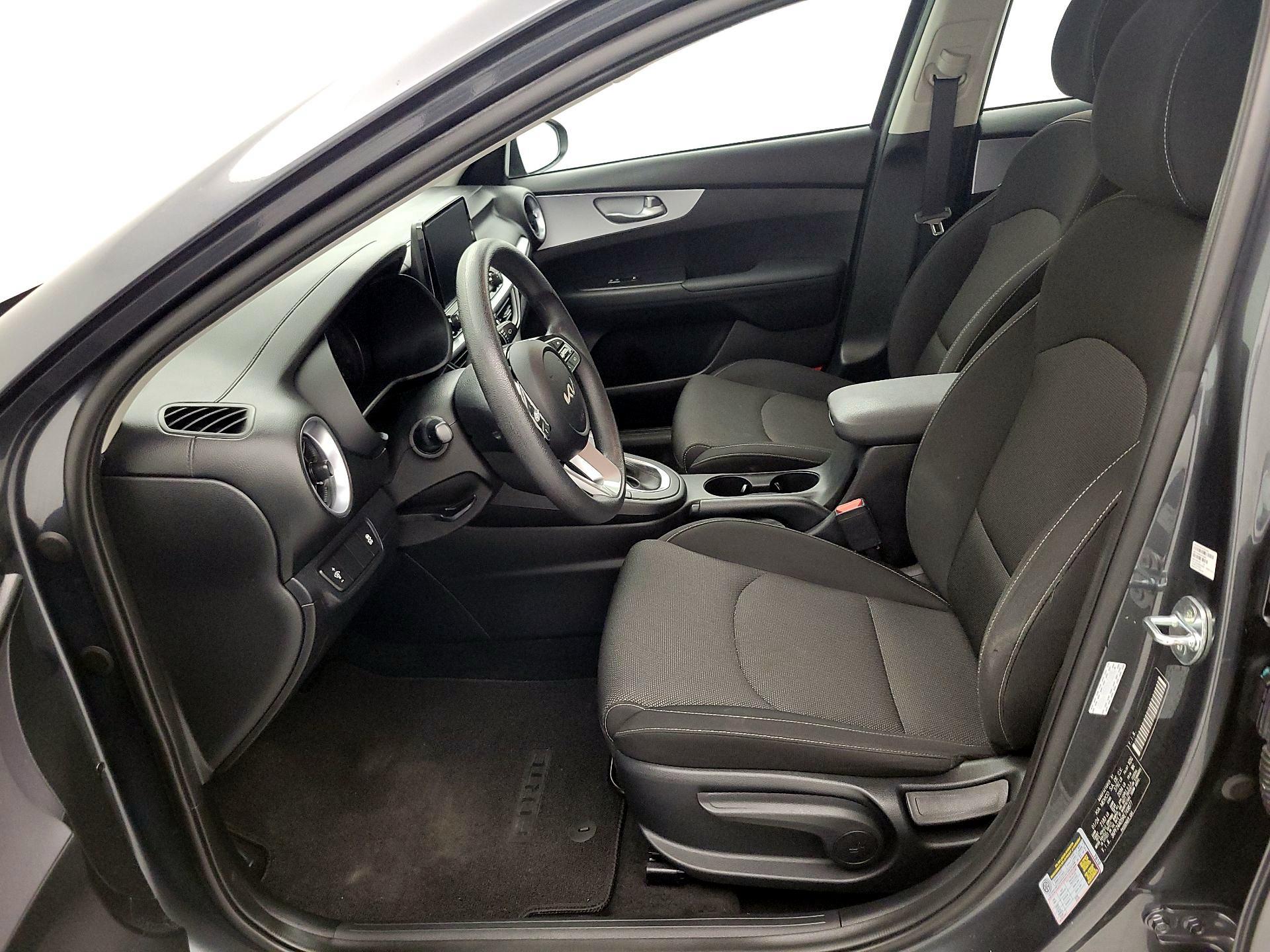 Thumbnail: 2024 Kia Forte - 11
