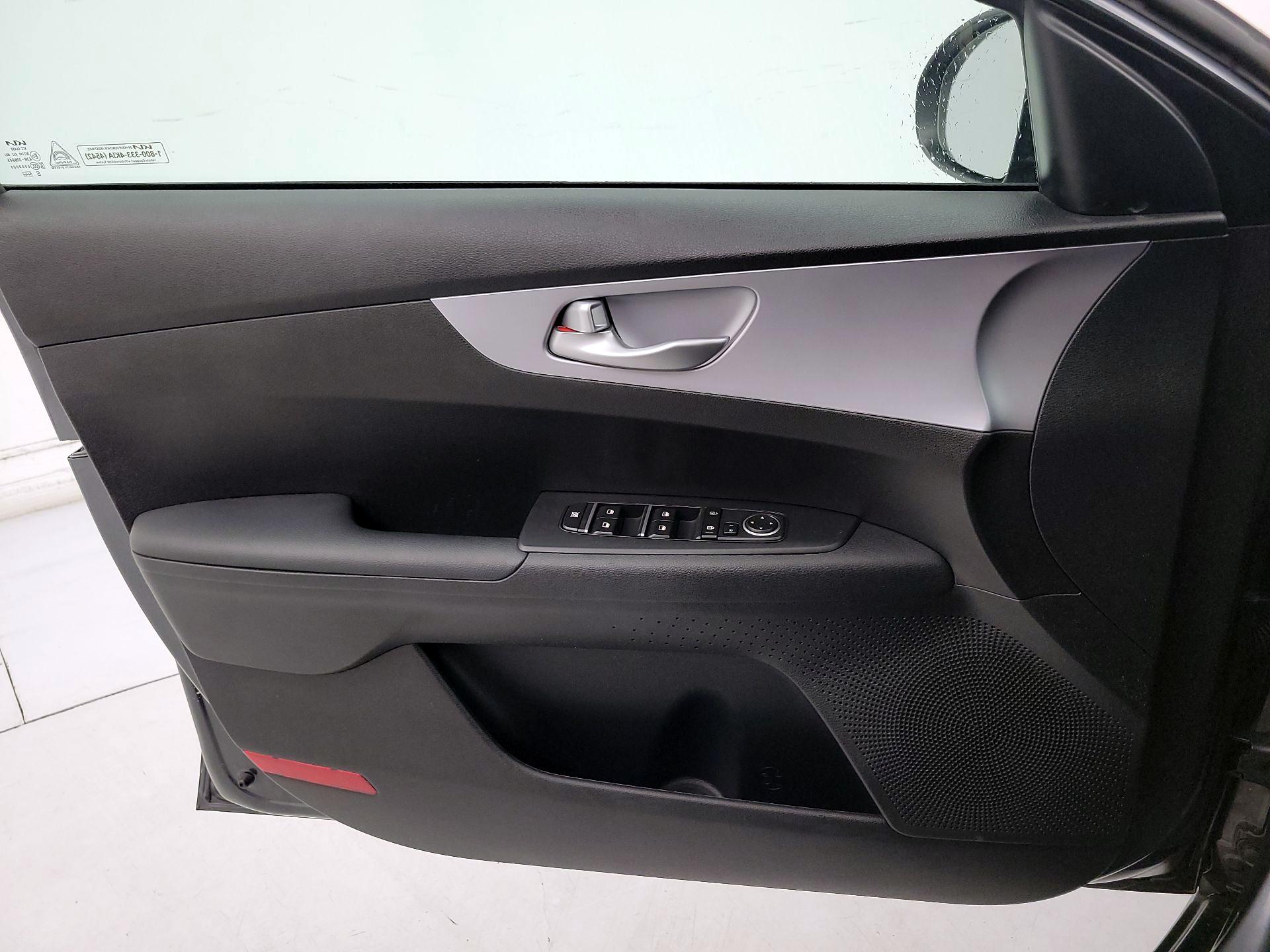 Thumbnail: 2024 Kia Forte - 12