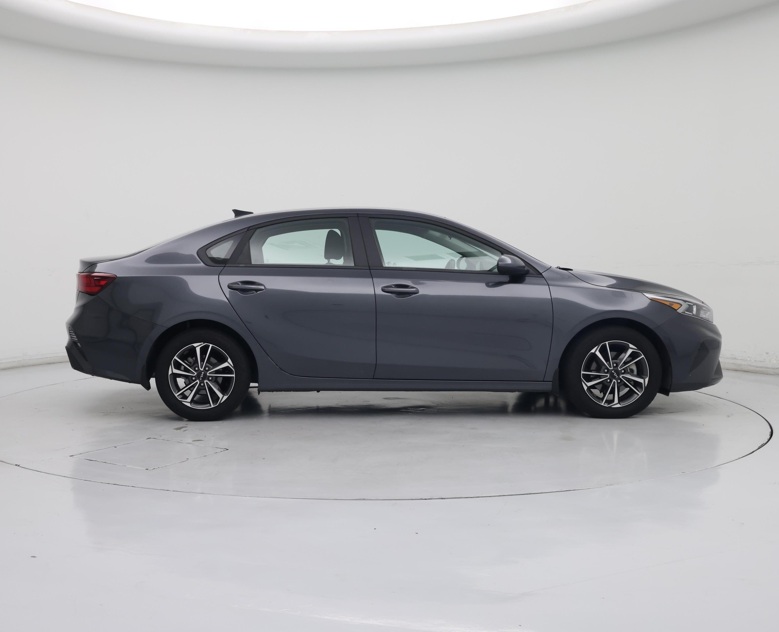 Thumbnail: 2024 Kia Forte - 7