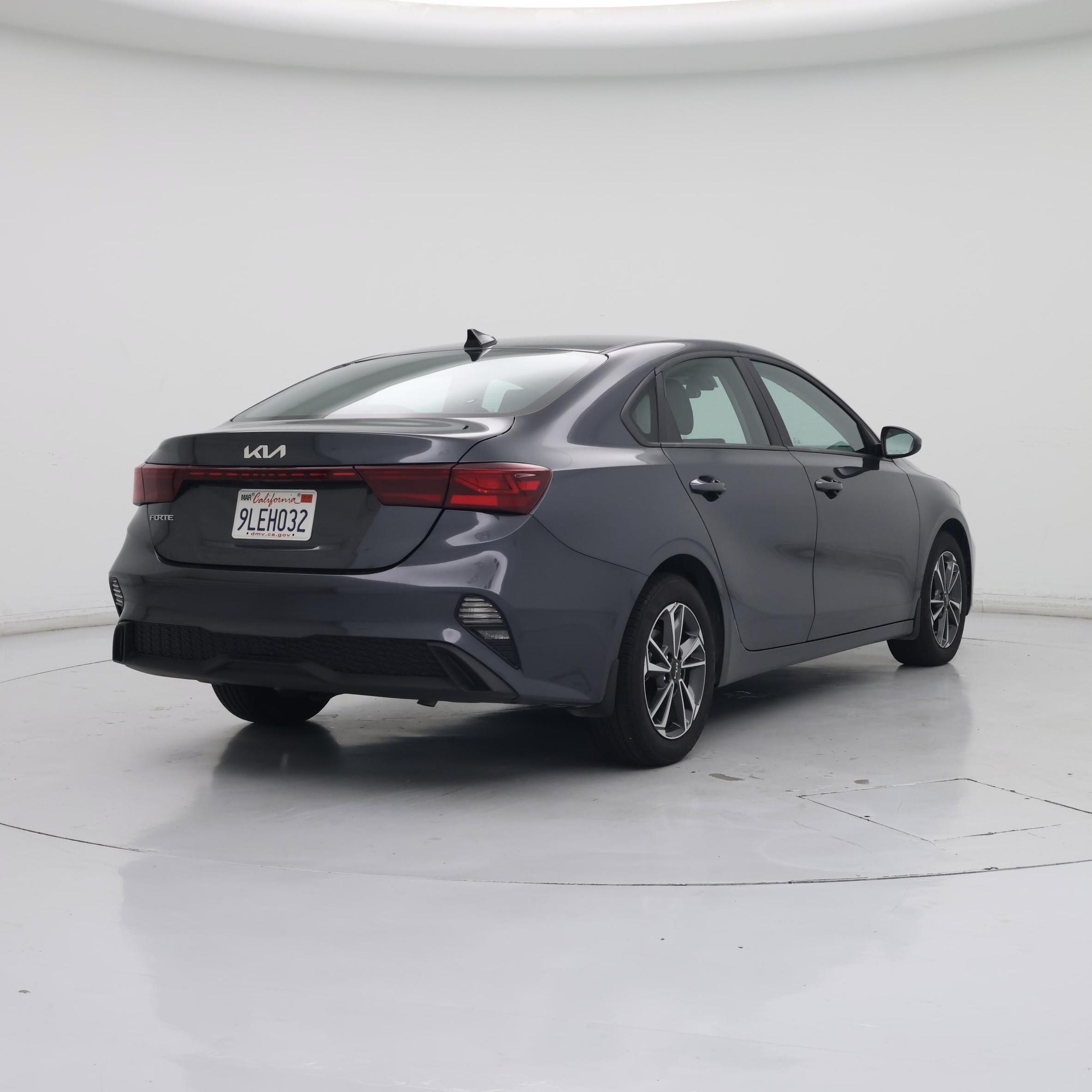 Thumbnail: 2024 Kia Forte - 8