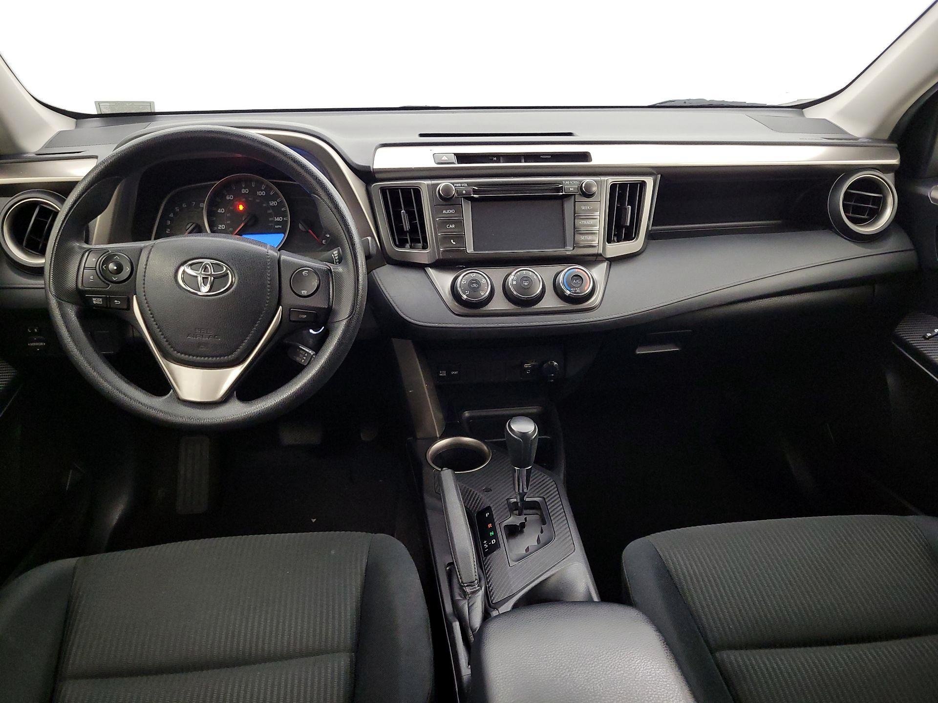Thumbnail: 2015 Toyota RAV4 - 9