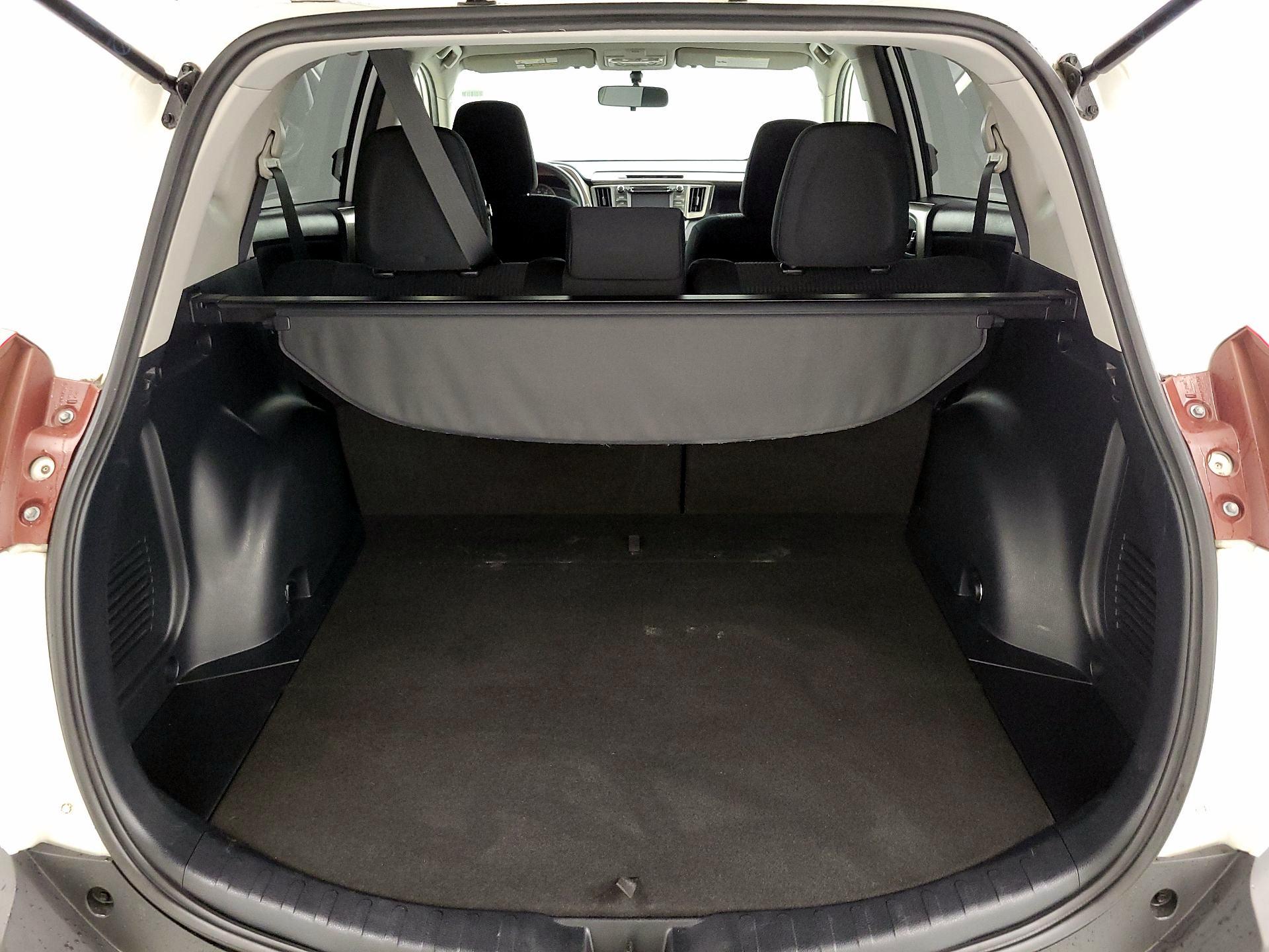 Thumbnail: 2015 Toyota RAV4 - 20