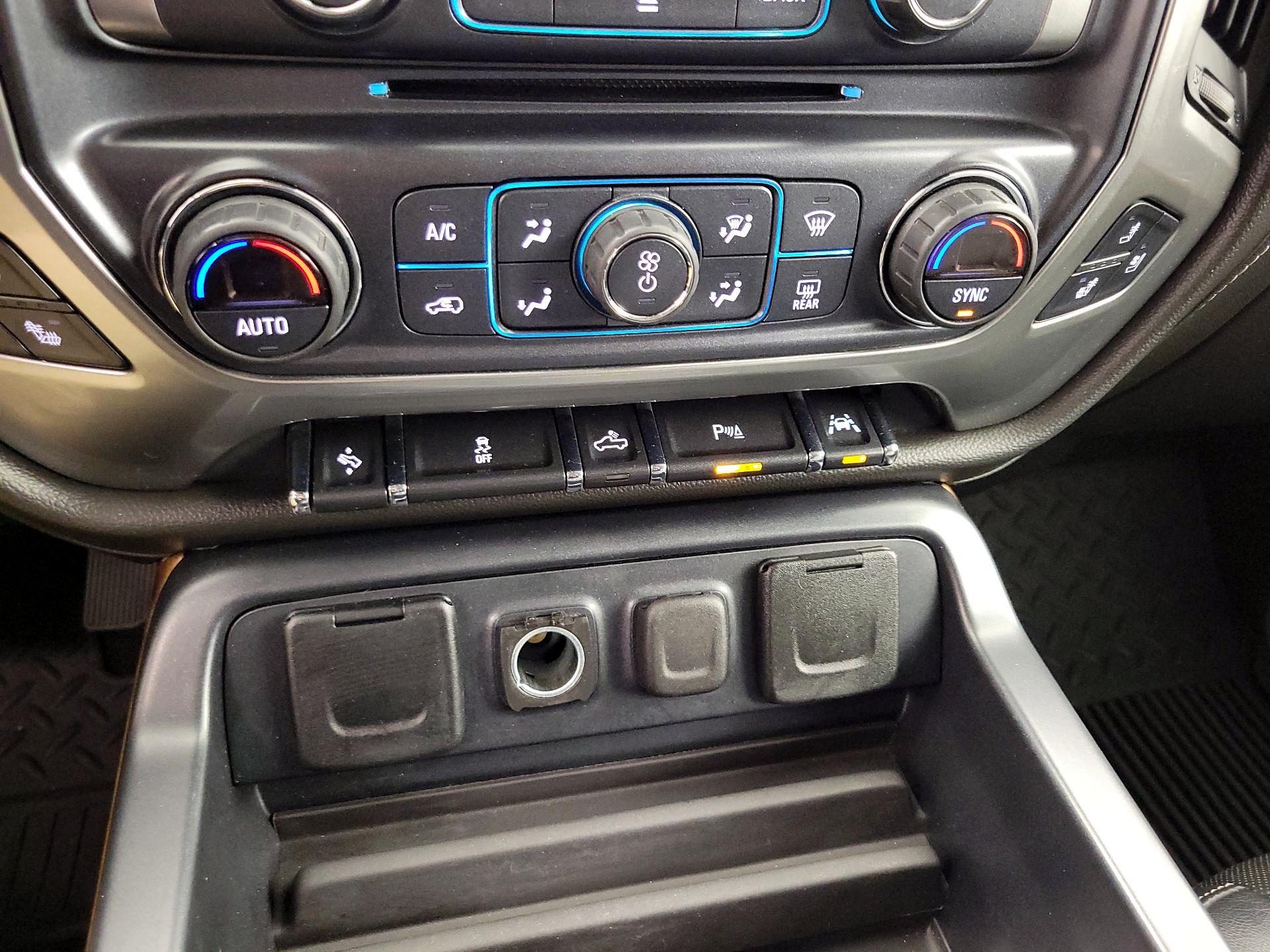 Thumbnail: 2017 Chevrolet Silverado 1500 - 17