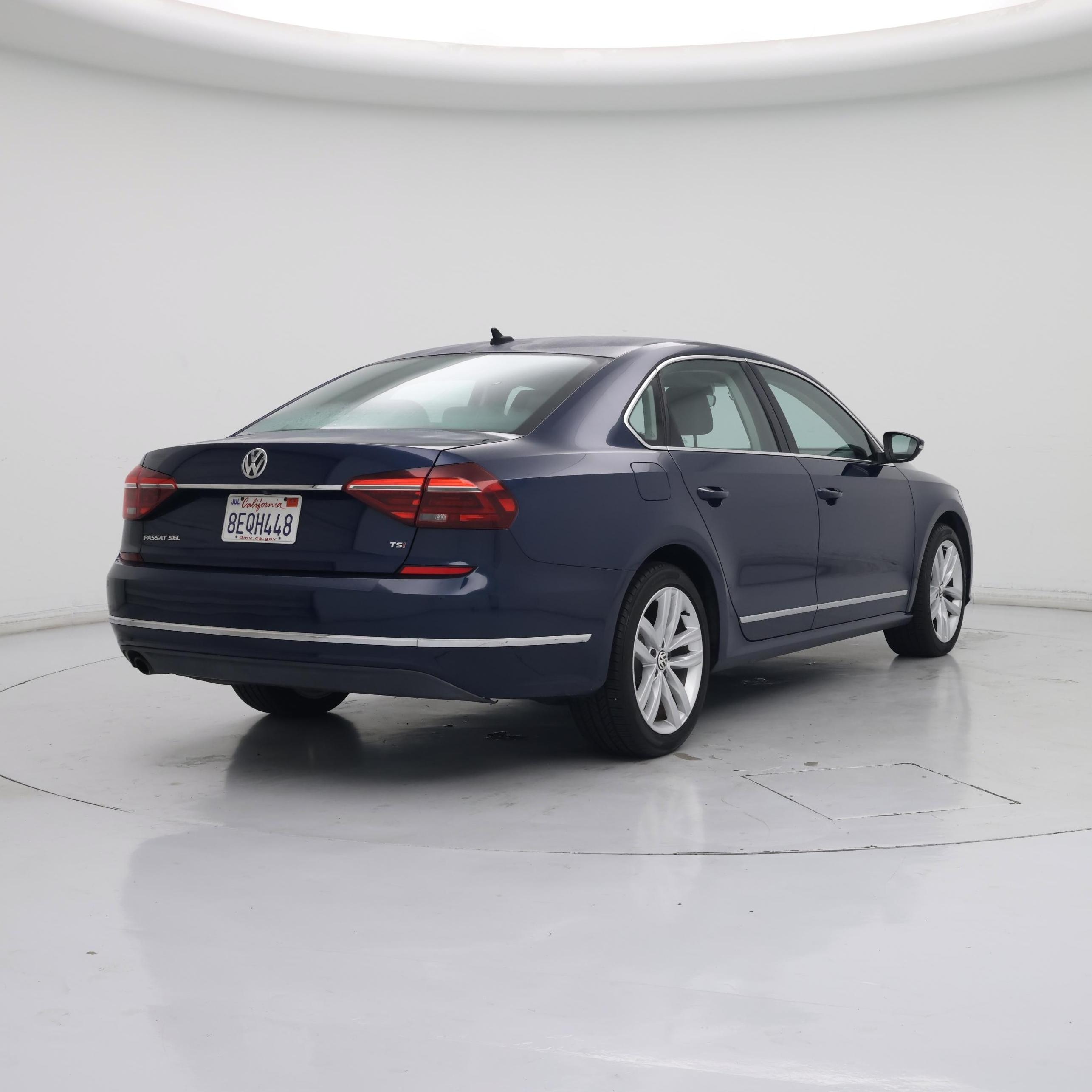 Thumbnail: 2018 Volkswagen Passat - 8