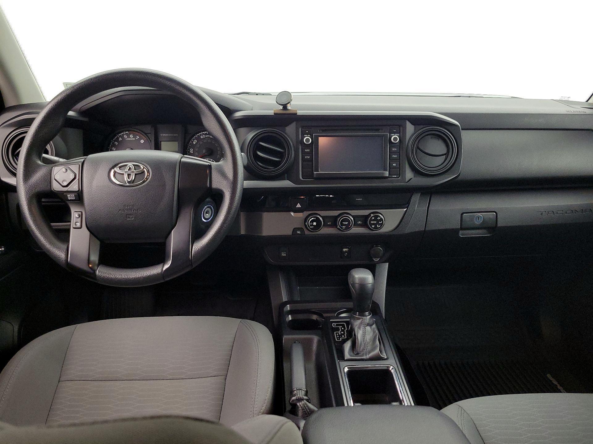 Thumbnail: 2017 Toyota Tacoma - 9