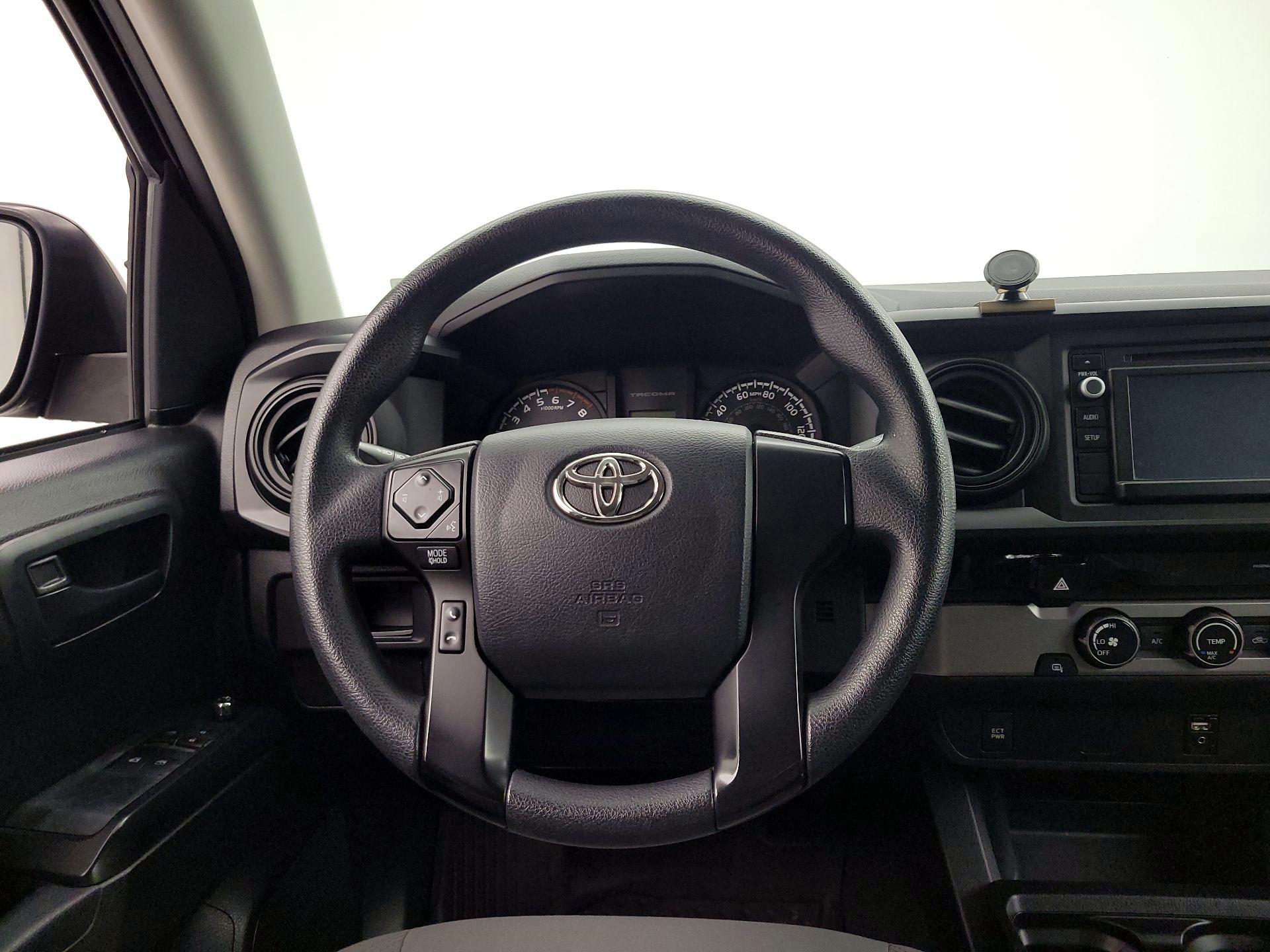 Thumbnail: 2017 Toyota Tacoma - 10