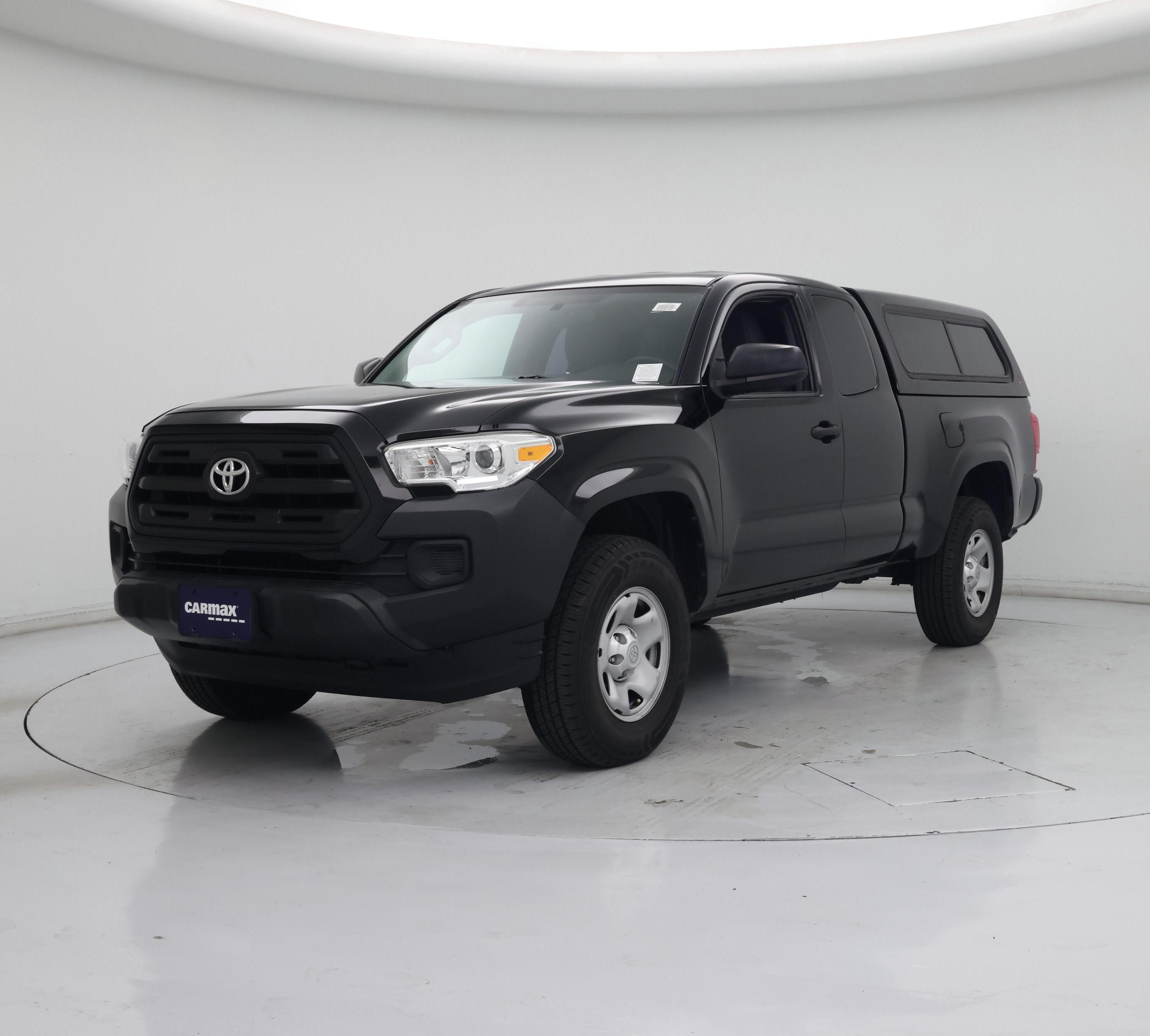 Thumbnail: 2017 Toyota Tacoma - 4