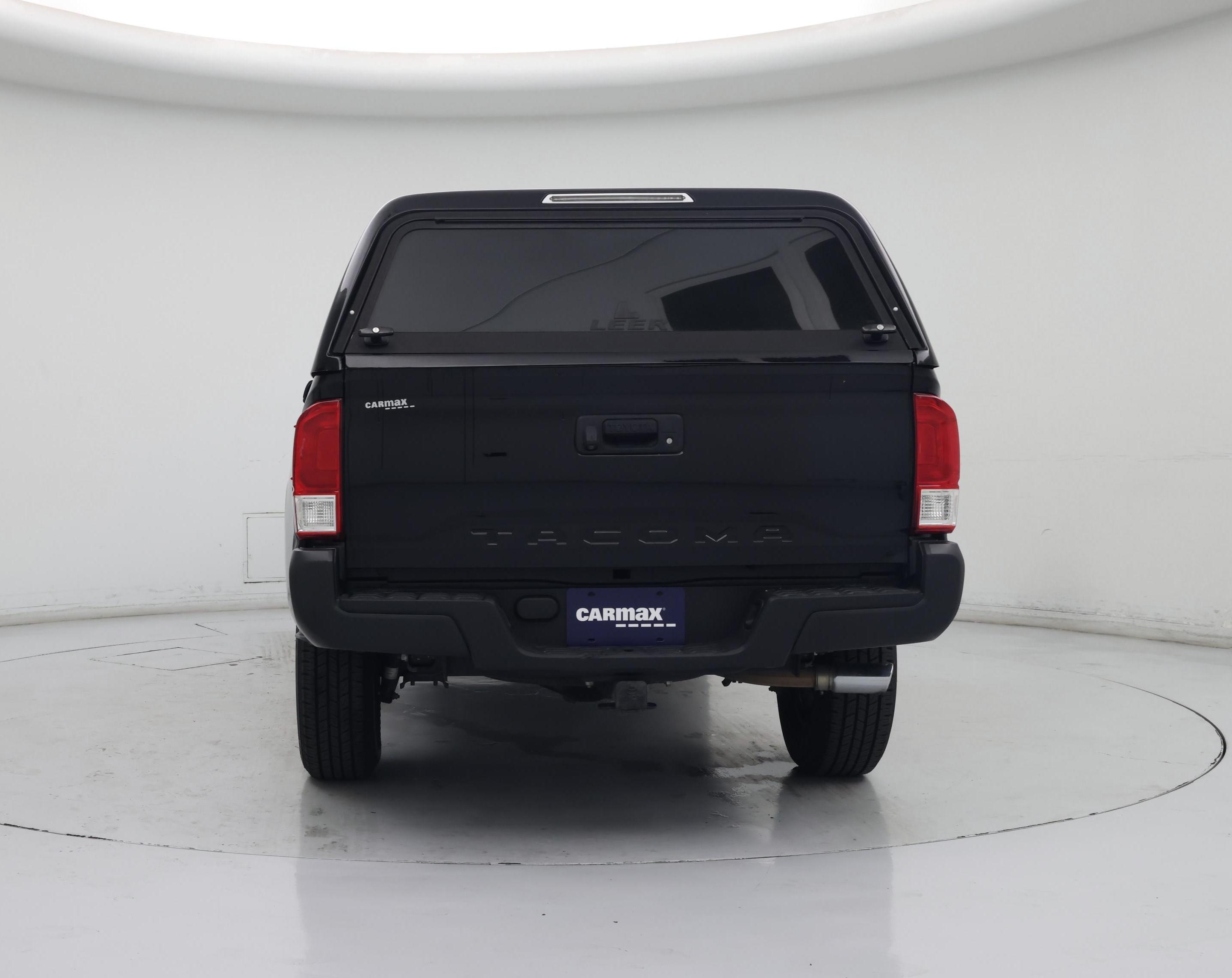 Thumbnail: 2017 Toyota Tacoma - 6
