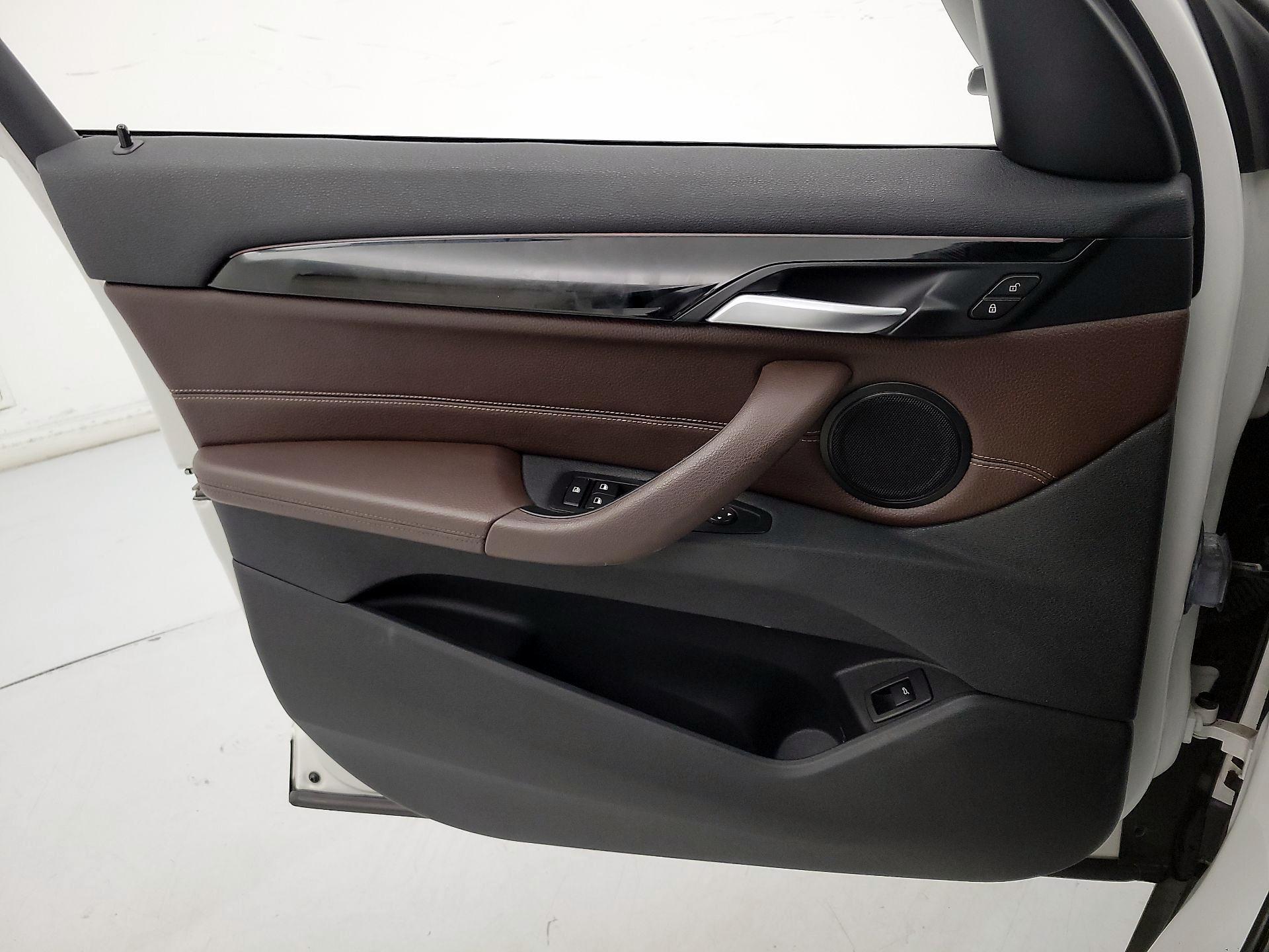 Thumbnail: 2016 BMW X1 - 12