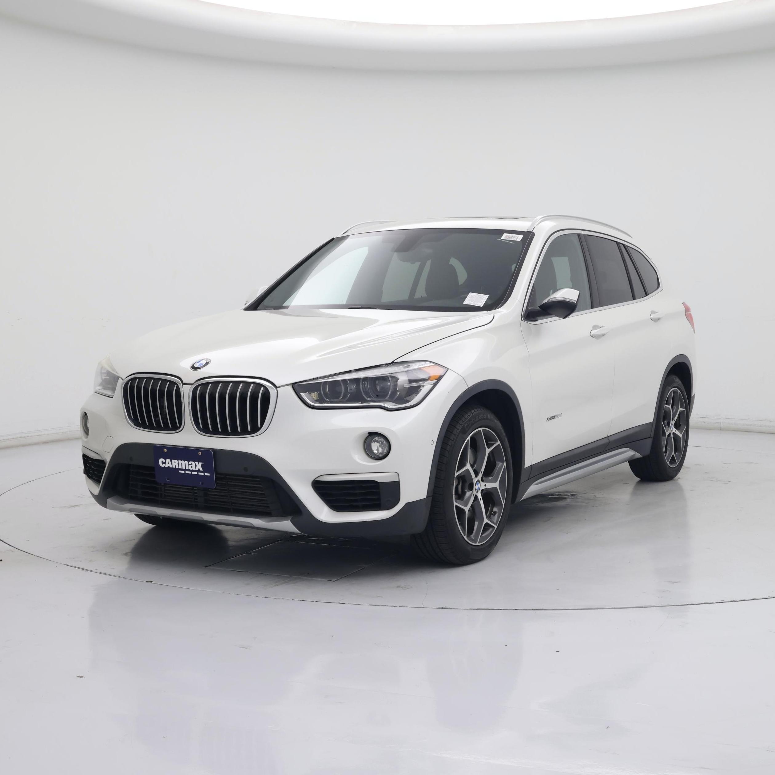 Thumbnail: 2016 BMW X1 - 4