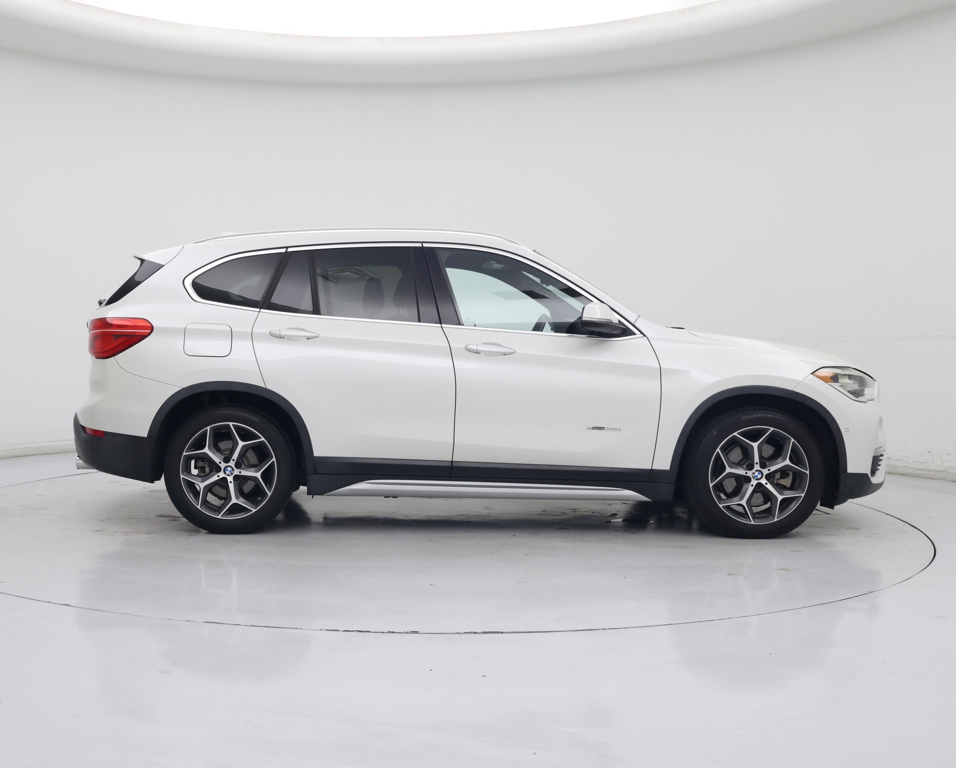 Thumbnail: 2016 BMW X1 - 7