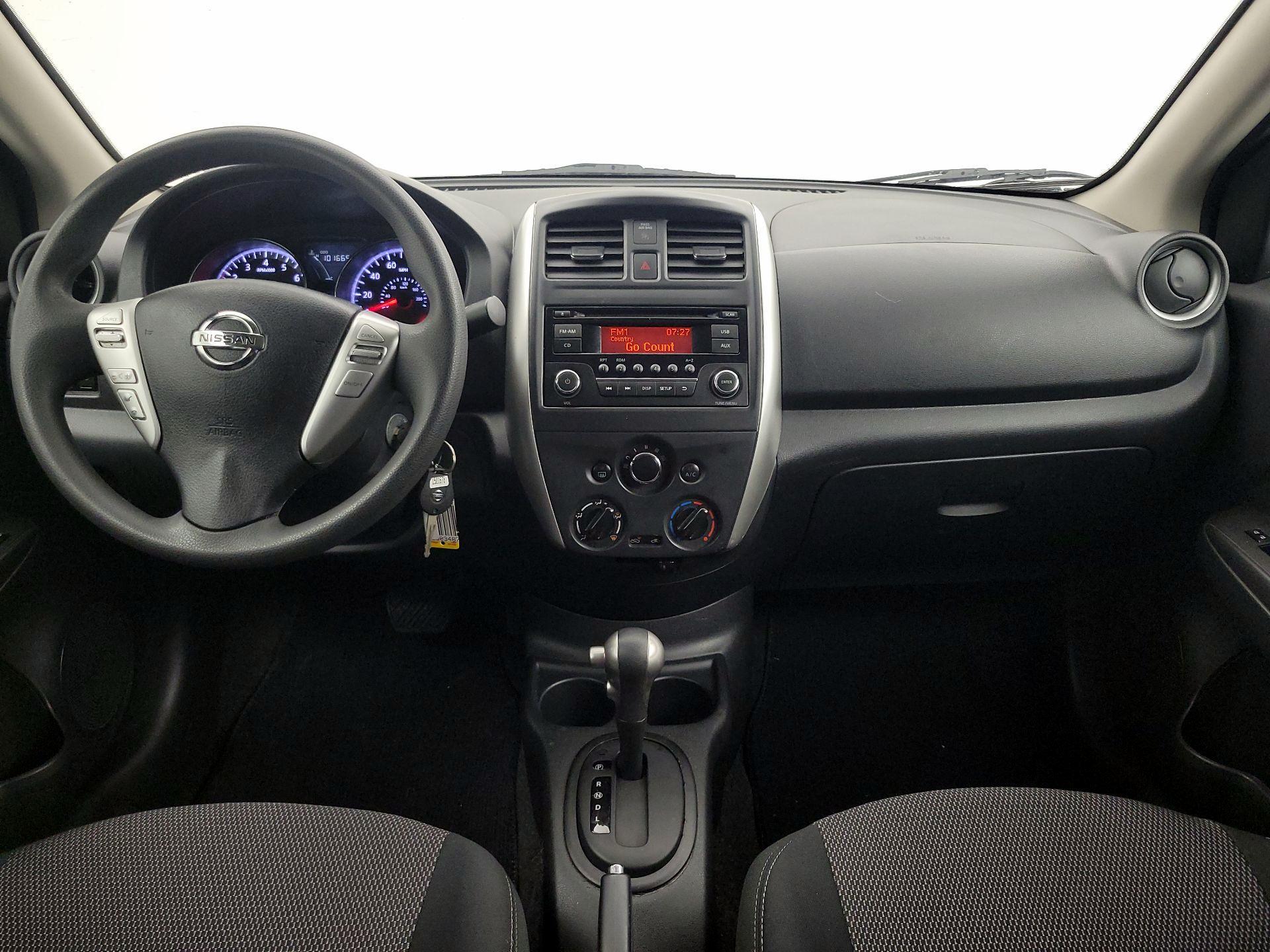Thumbnail: 2015 Nissan Versa - 9