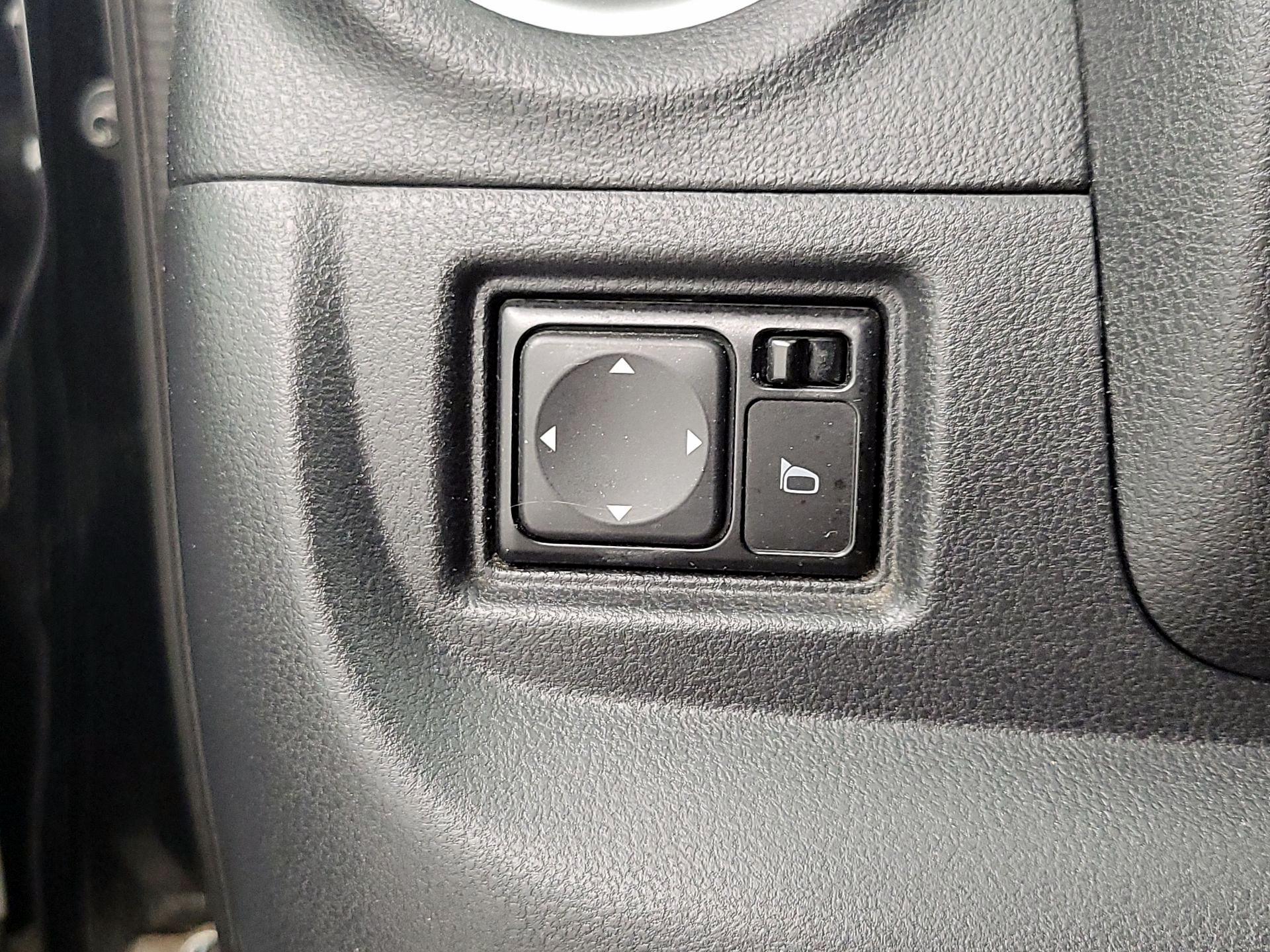 Thumbnail: 2015 Nissan Versa - 13