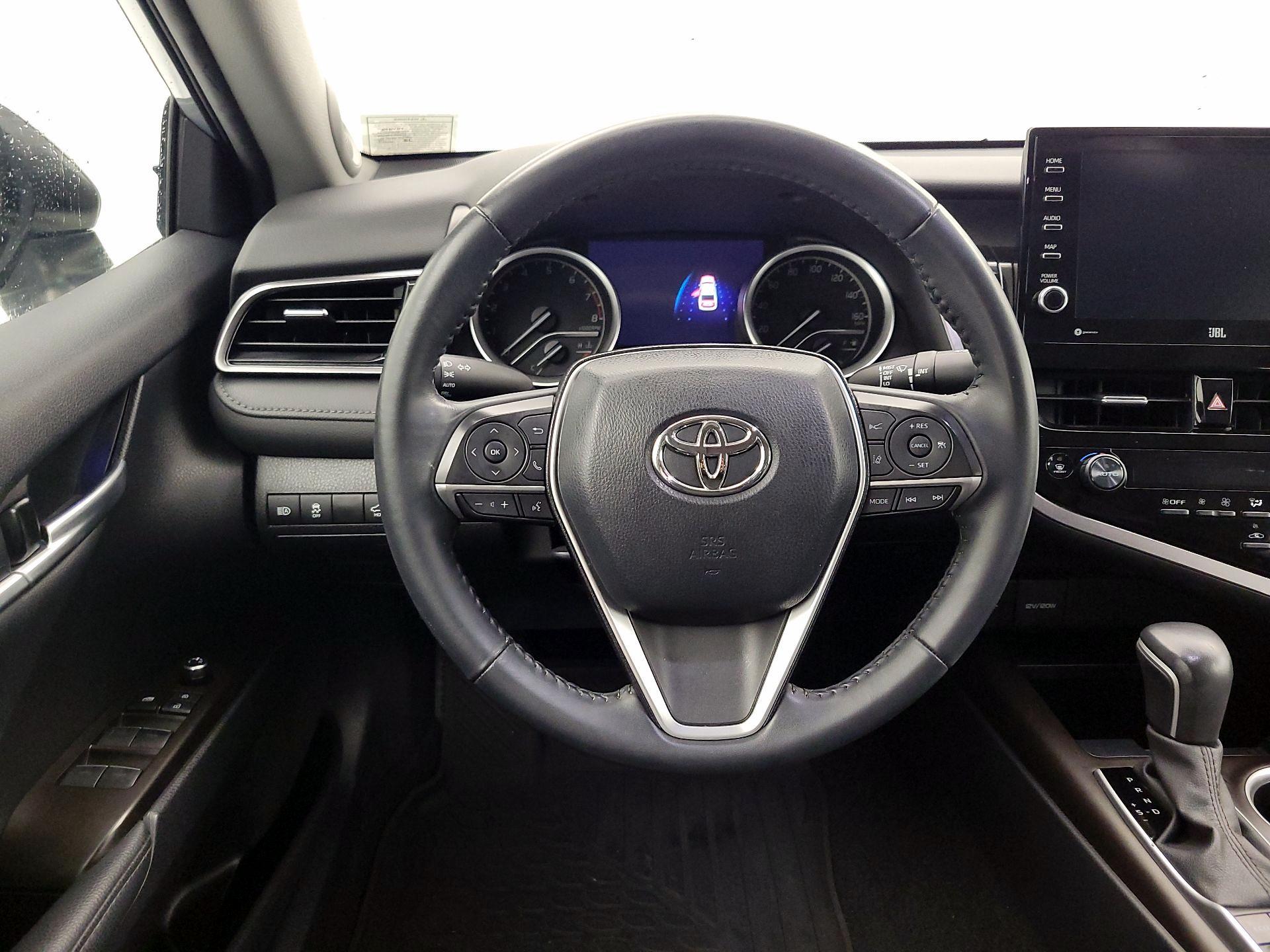 Thumbnail: 2023 Toyota Camry - 10