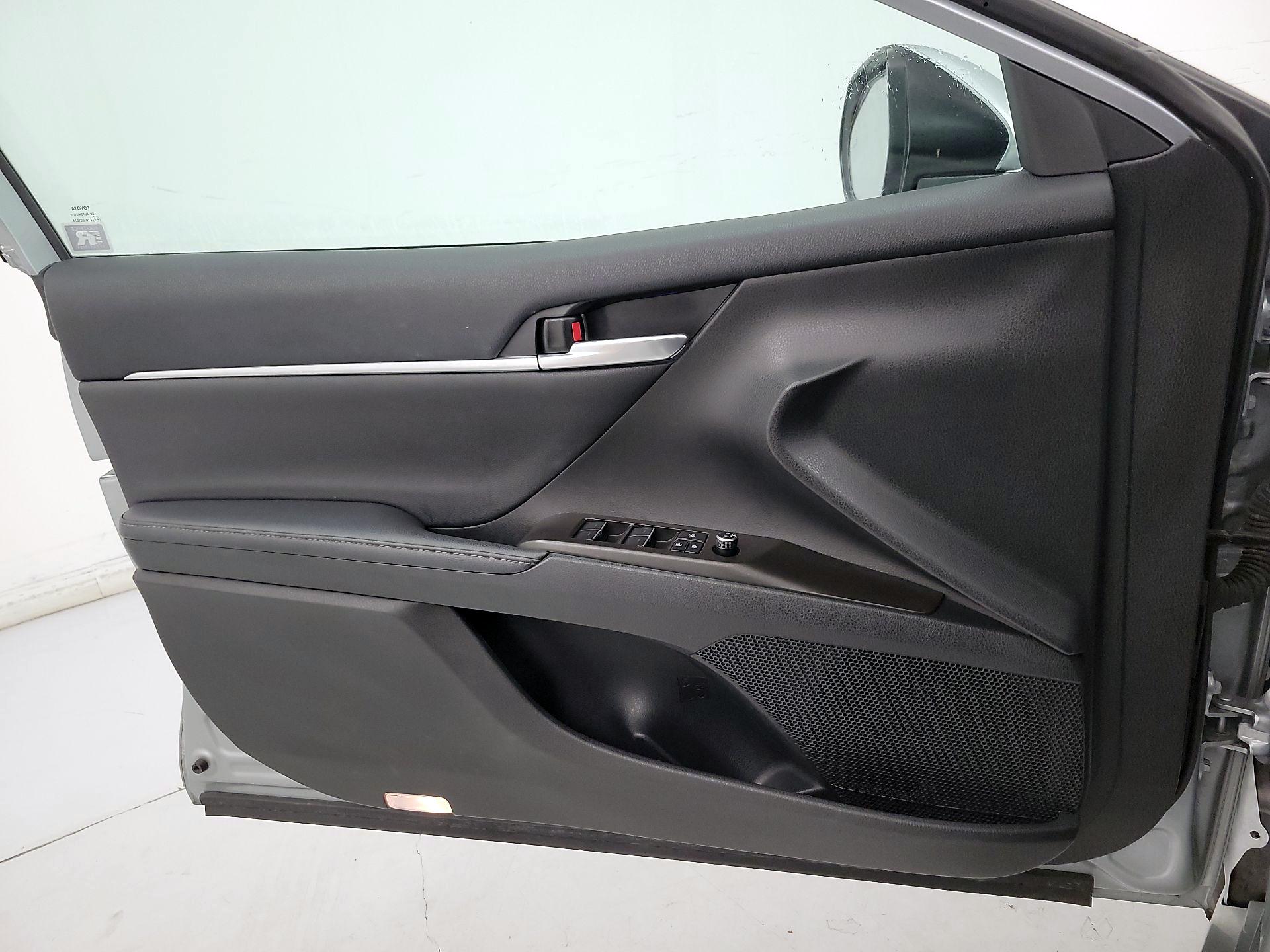 Thumbnail: 2023 Toyota Camry - 12