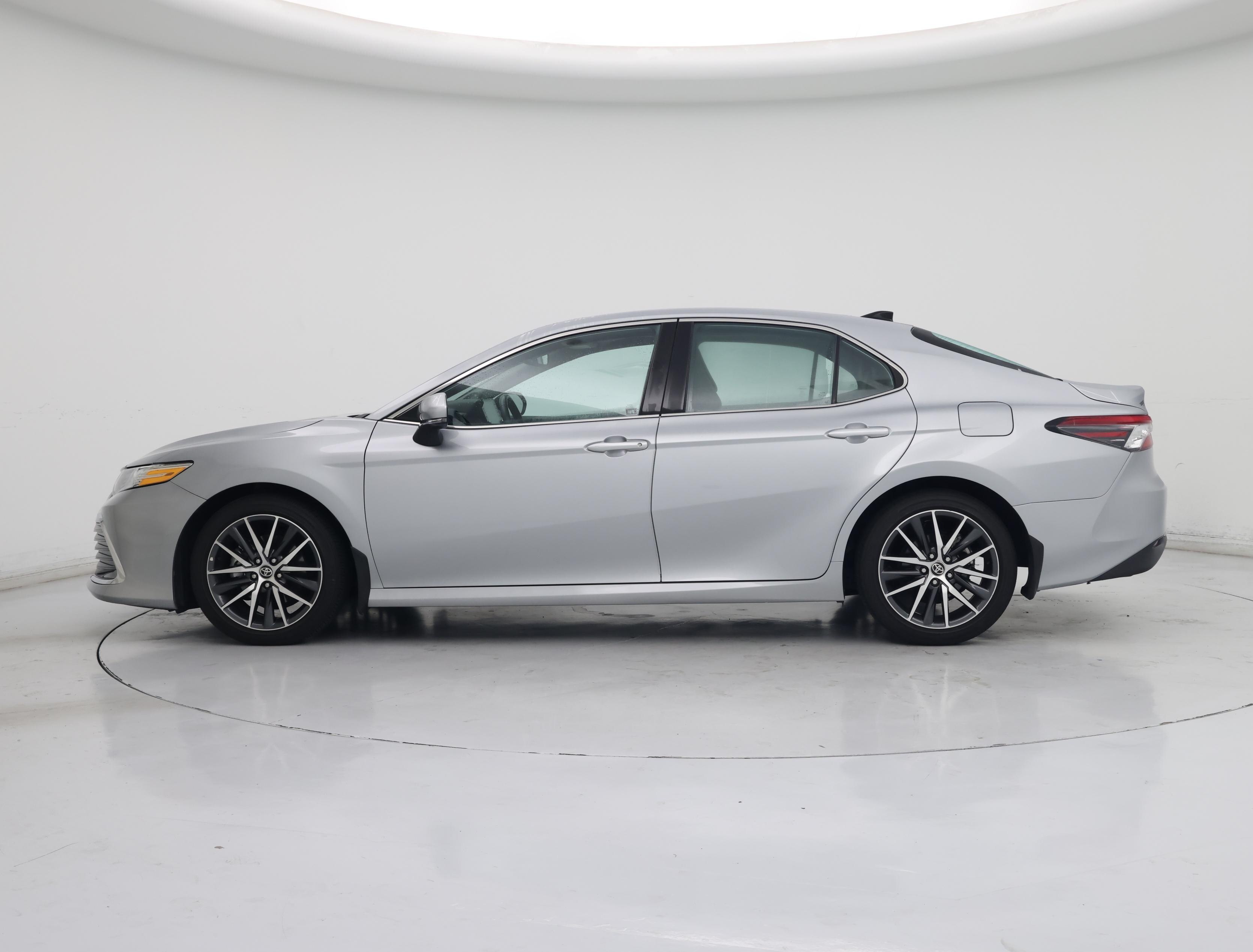 Thumbnail: 2023 Toyota Camry - 3