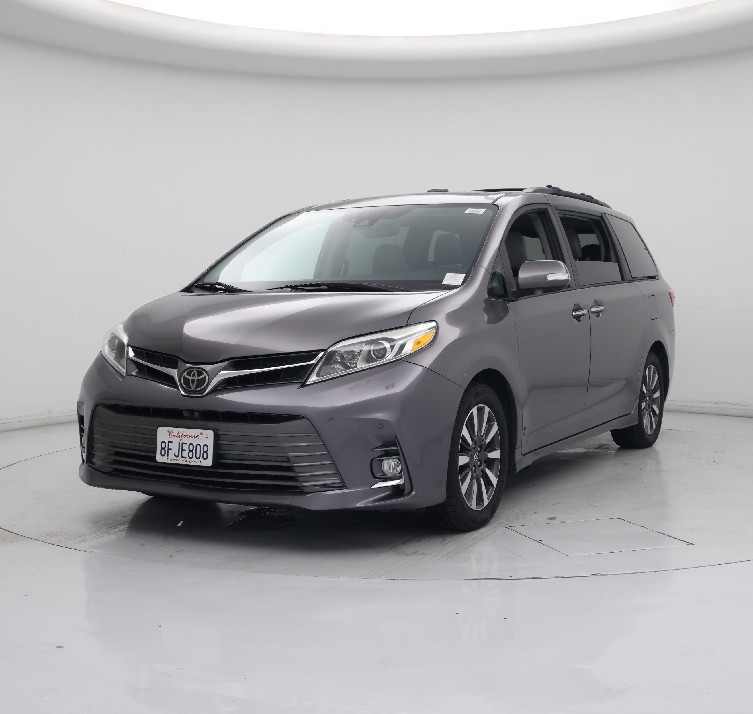 Thumbnail: 2018 Toyota Sienna - 4