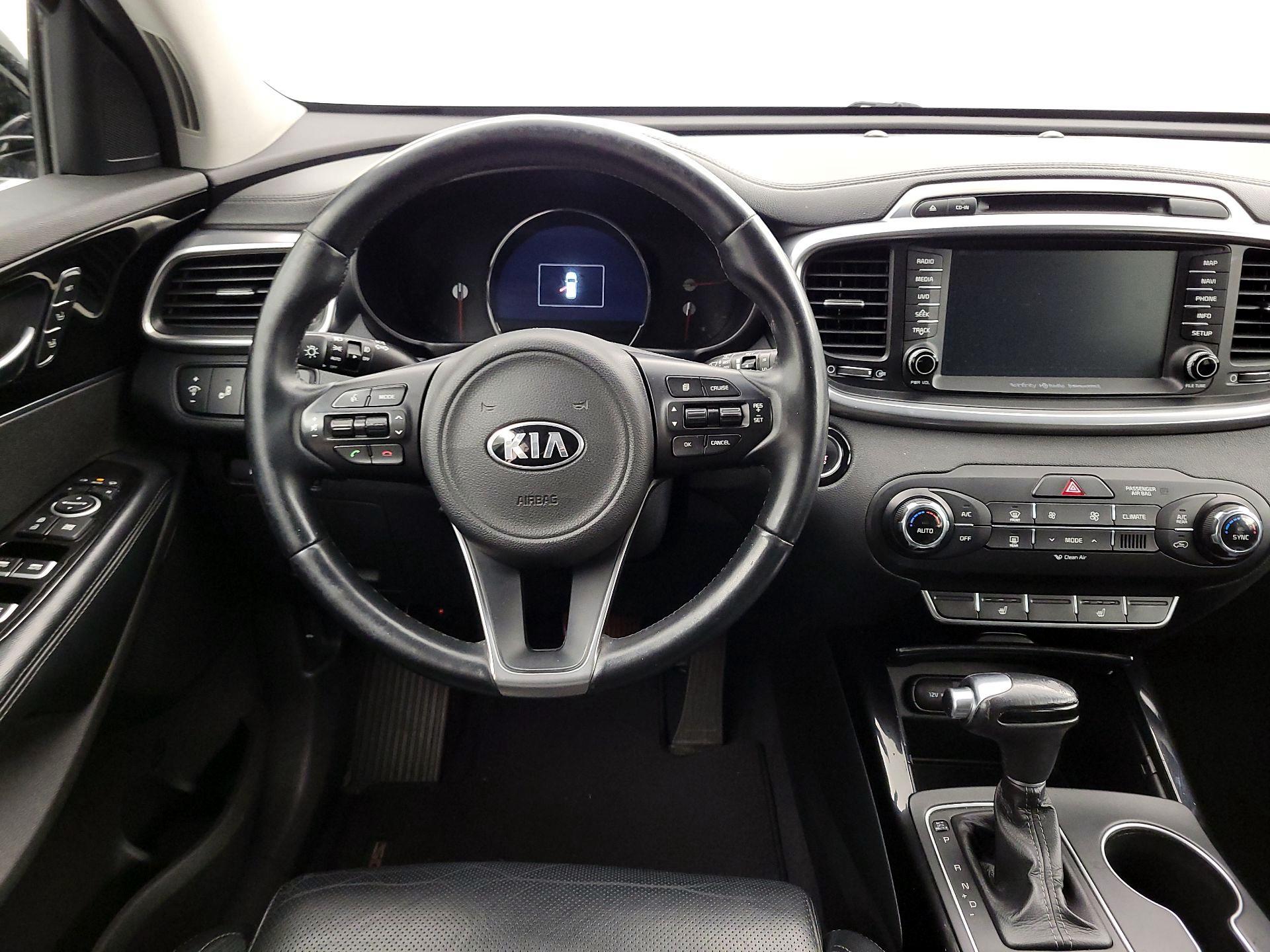 Thumbnail: 2017 Kia Sorento - 10