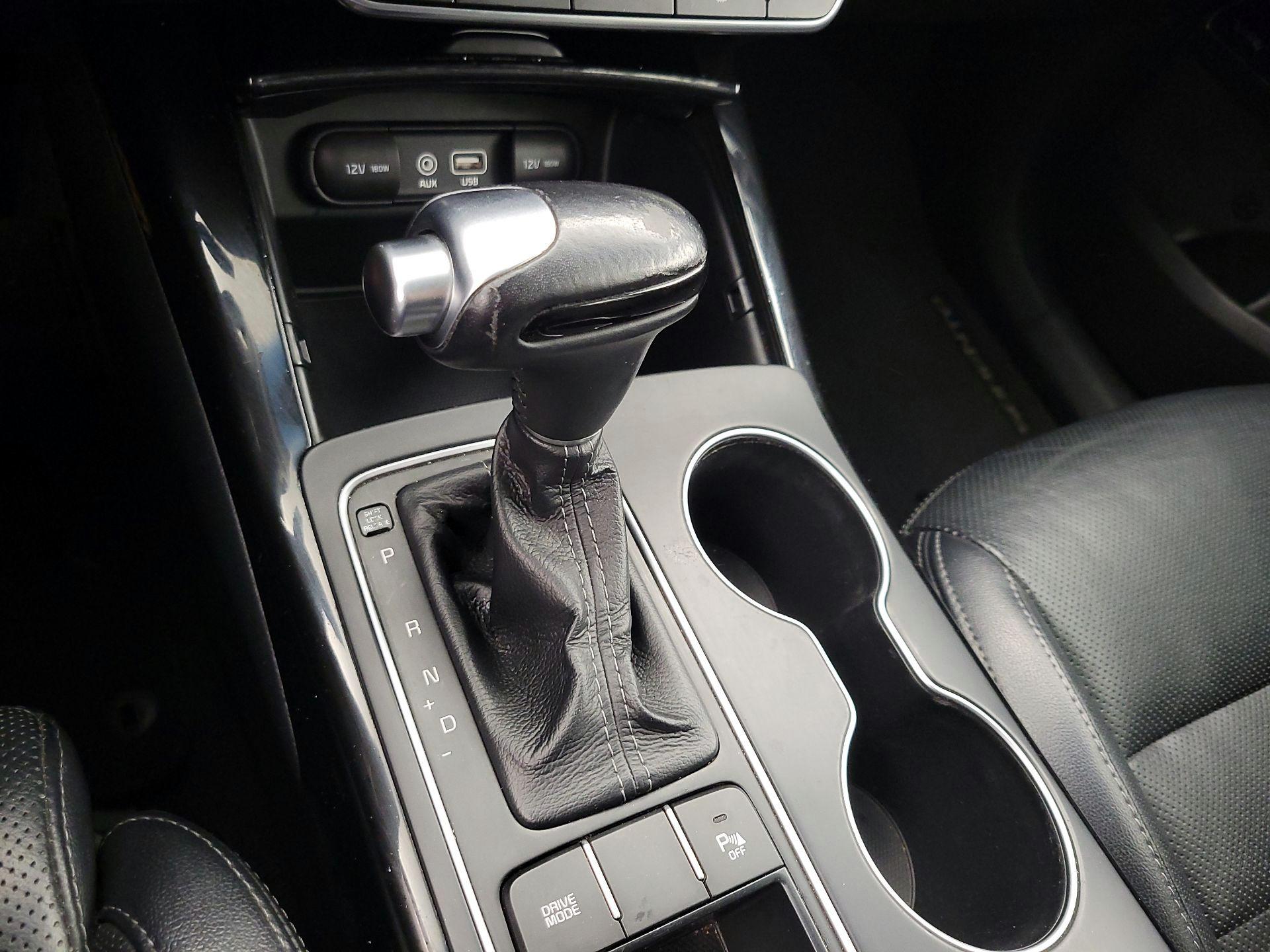 Thumbnail: 2017 Kia Sorento - 17