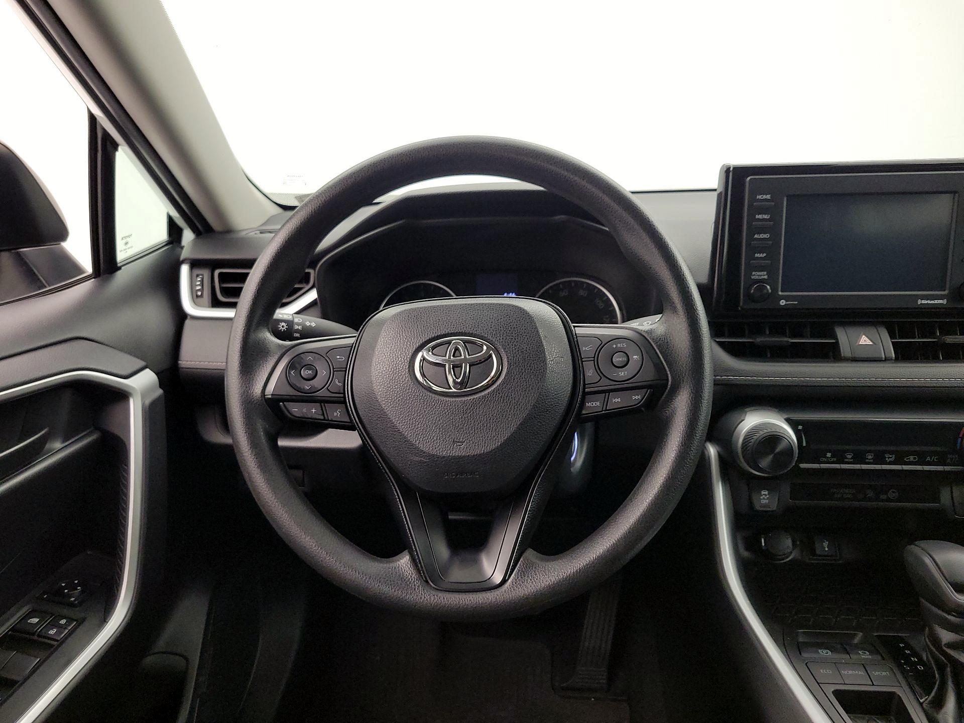 Thumbnail: 2021 Toyota RAV4 - 10