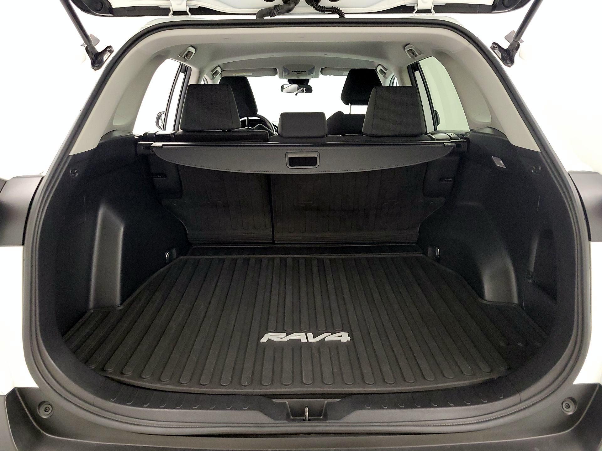 Thumbnail: 2021 Toyota RAV4 - 20