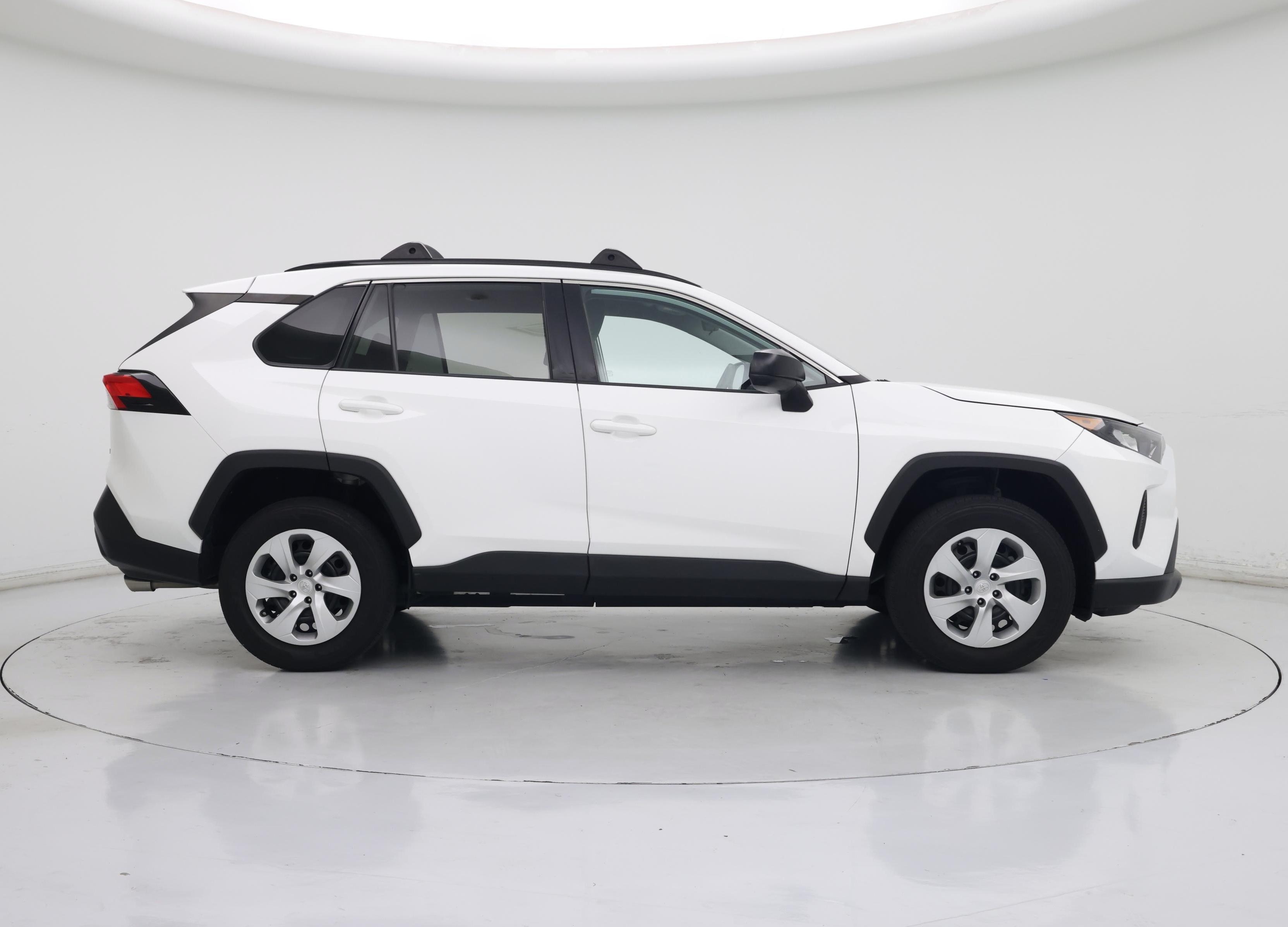 Thumbnail: 2021 Toyota RAV4 - 7