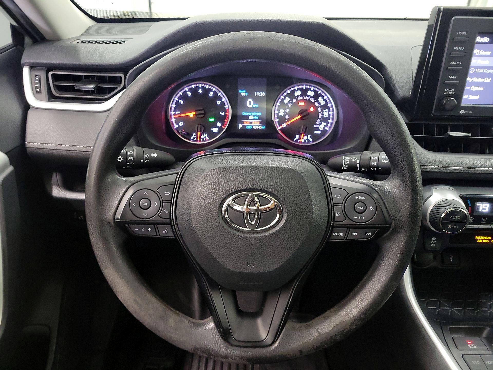 Thumbnail: 2020 Toyota RAV4 - 10