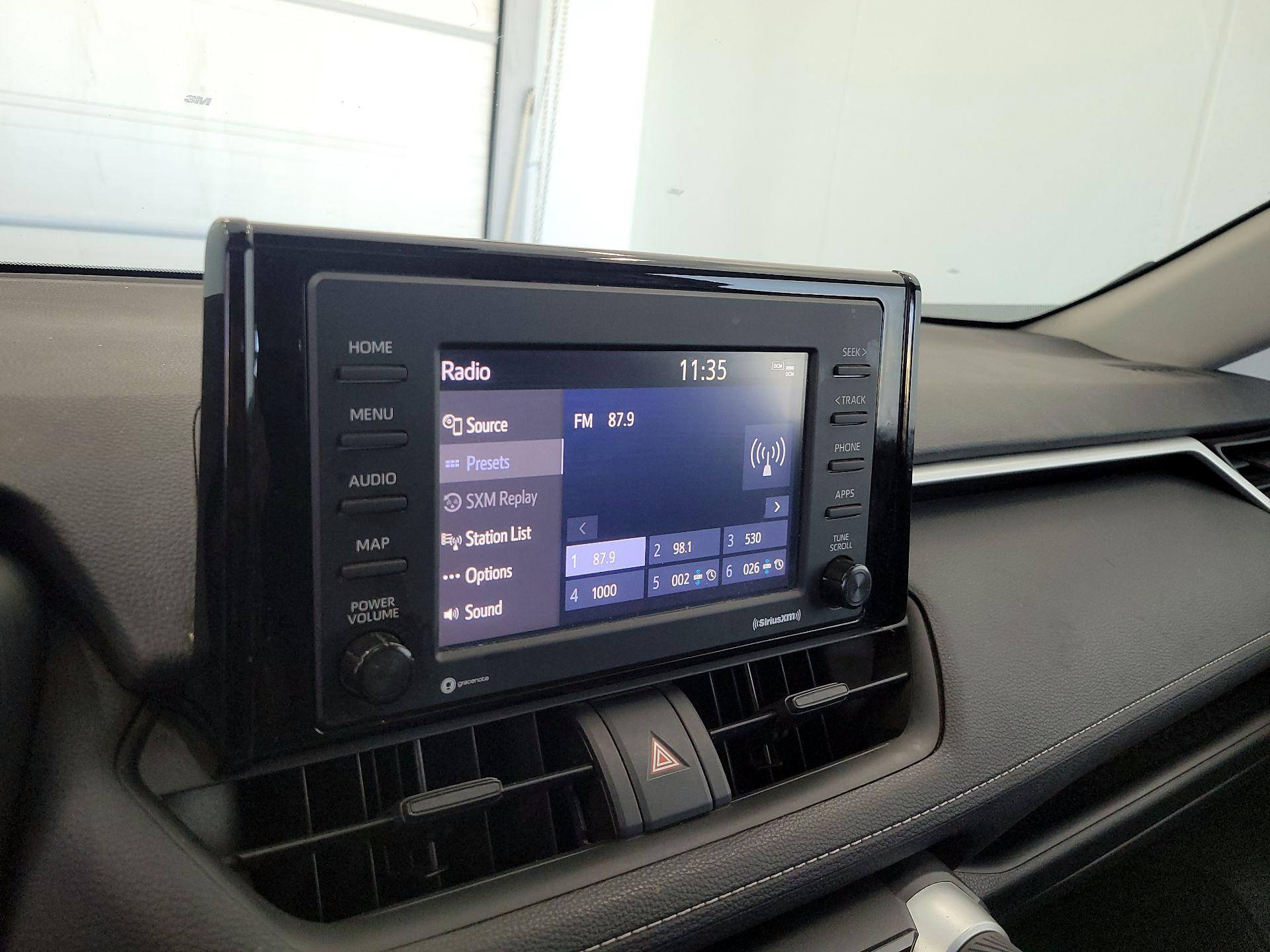 Thumbnail: 2020 Toyota RAV4 - 15