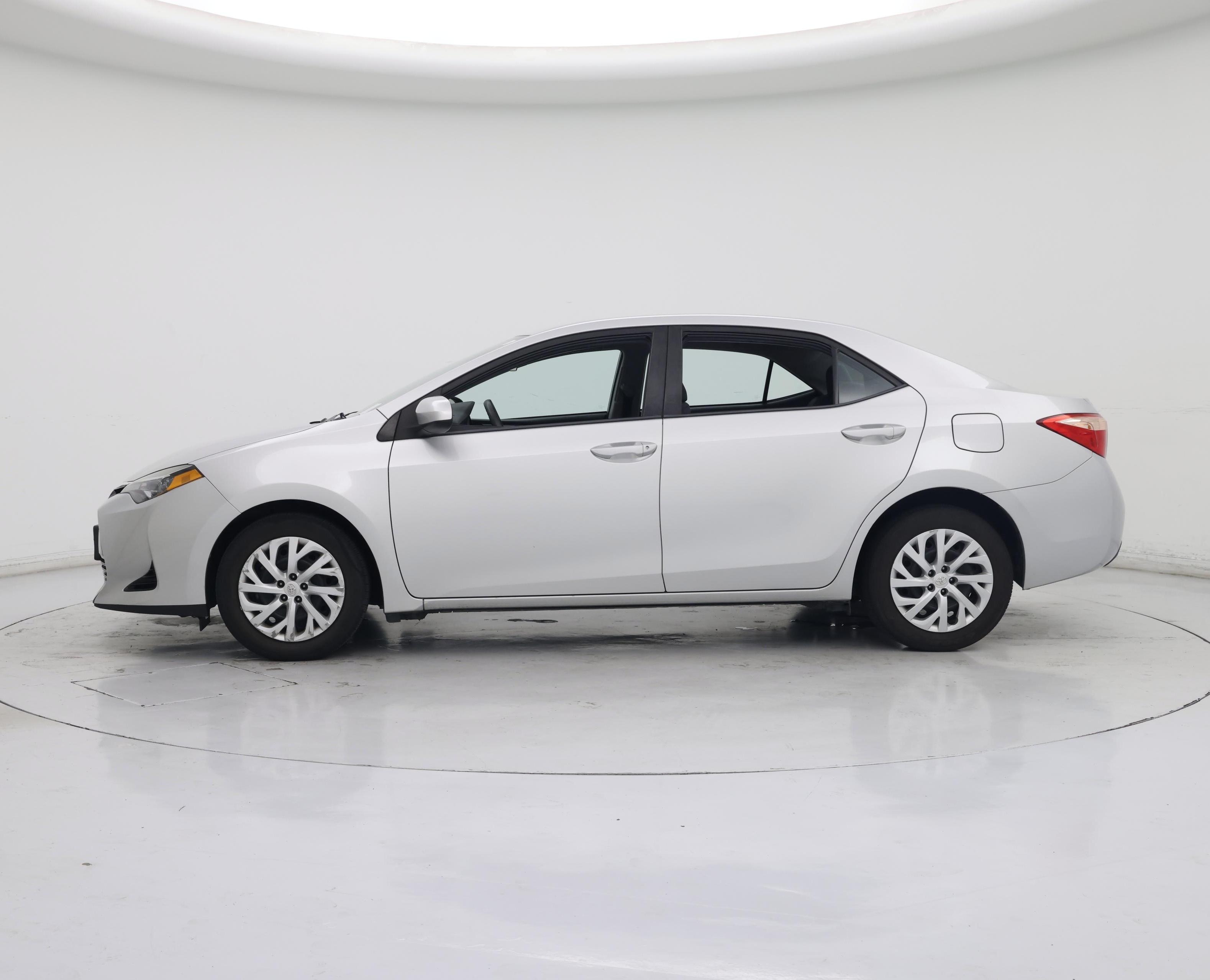 Thumbnail: 2019 Toyota Corolla - 3