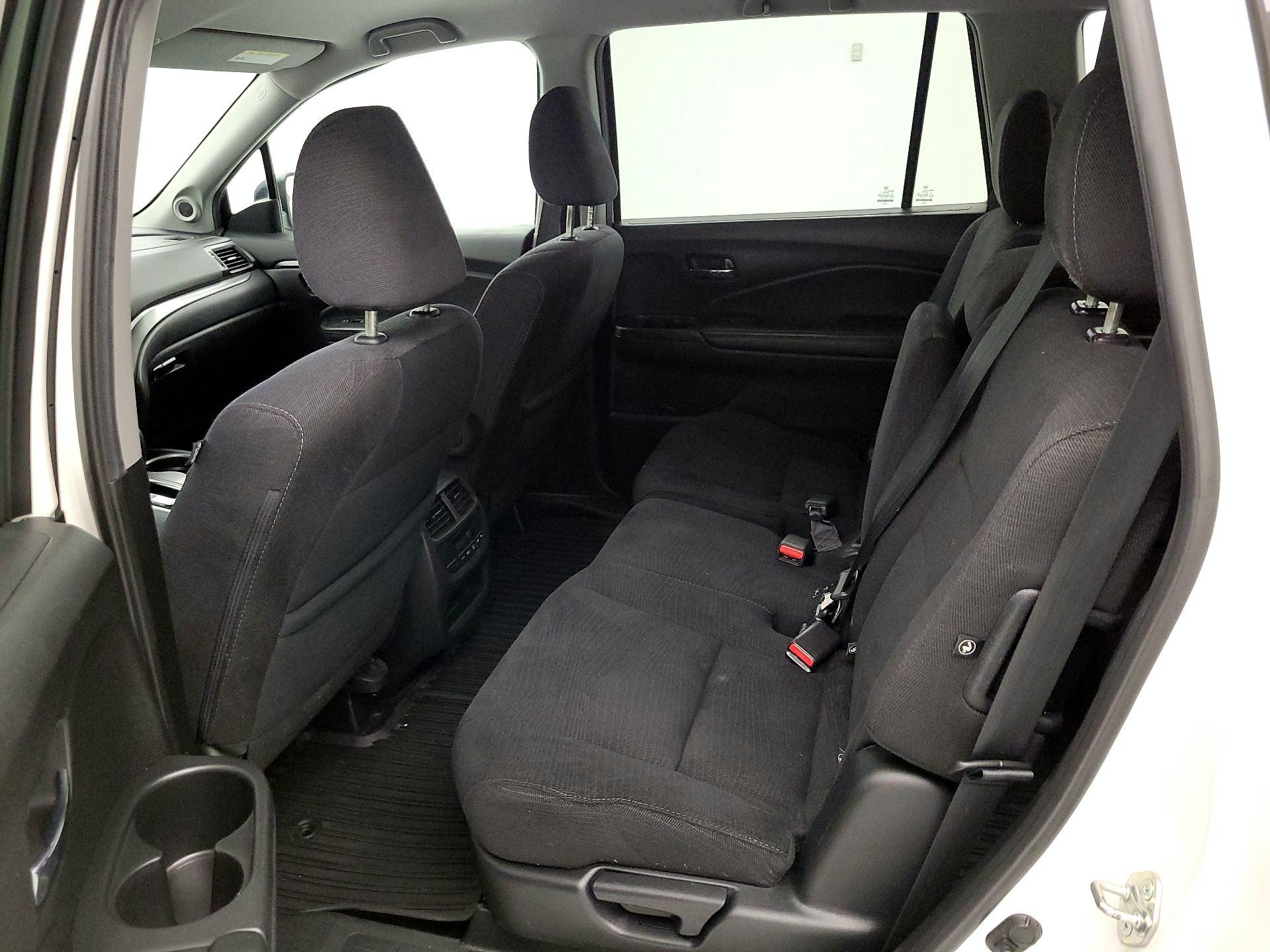 Thumbnail: 2018 Honda Pilot - 19