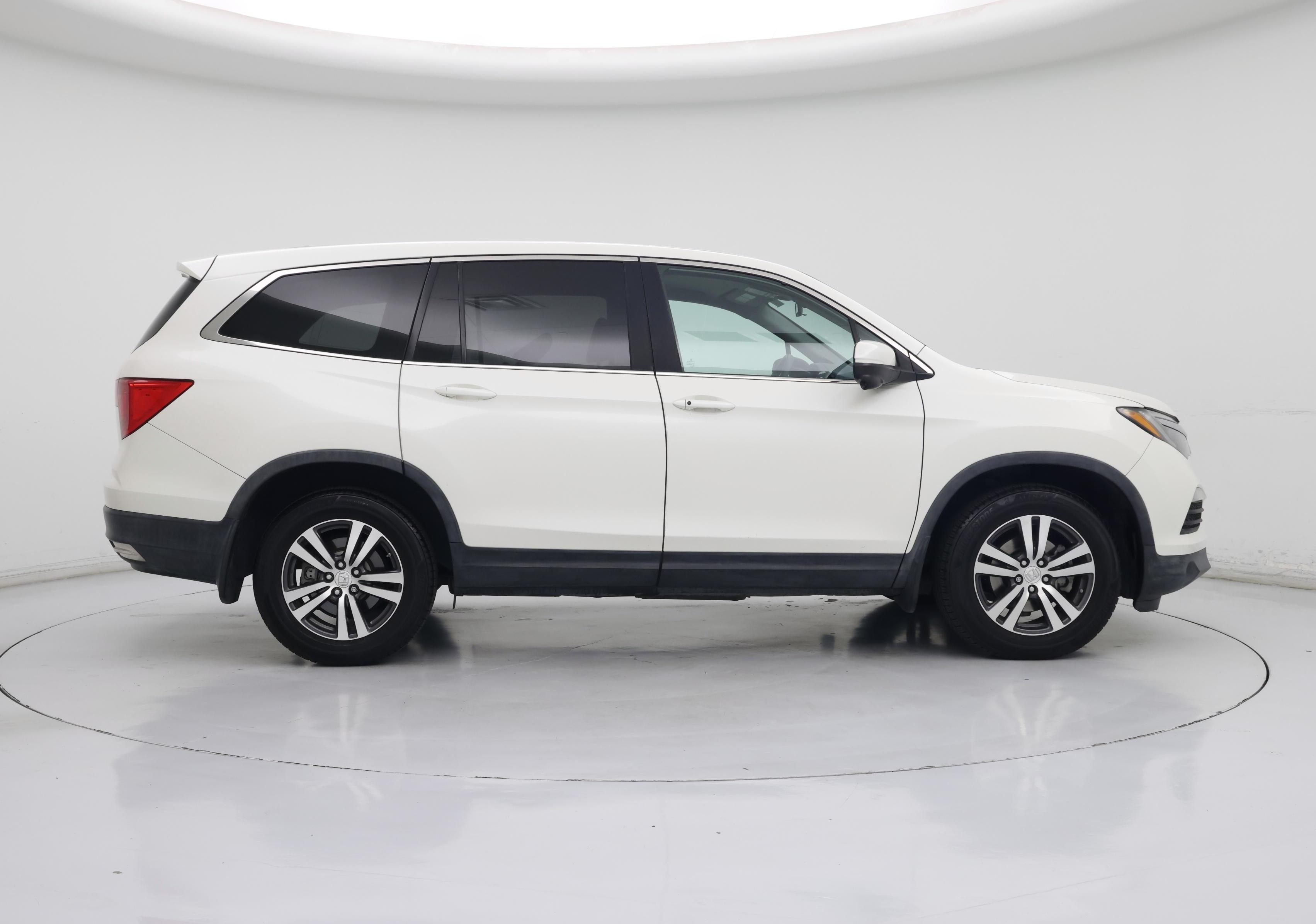 Thumbnail: 2018 Honda Pilot - 7