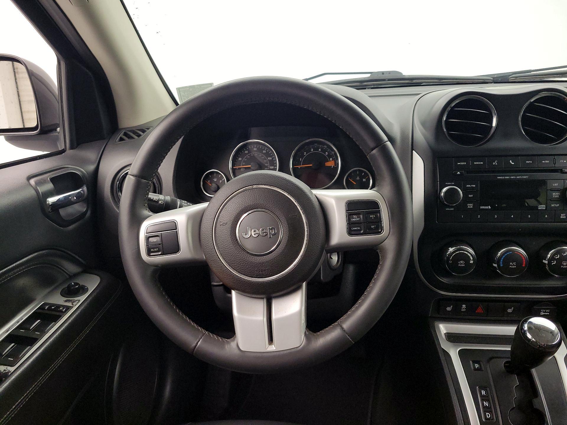 Thumbnail: 2015 Jeep Compass - 10