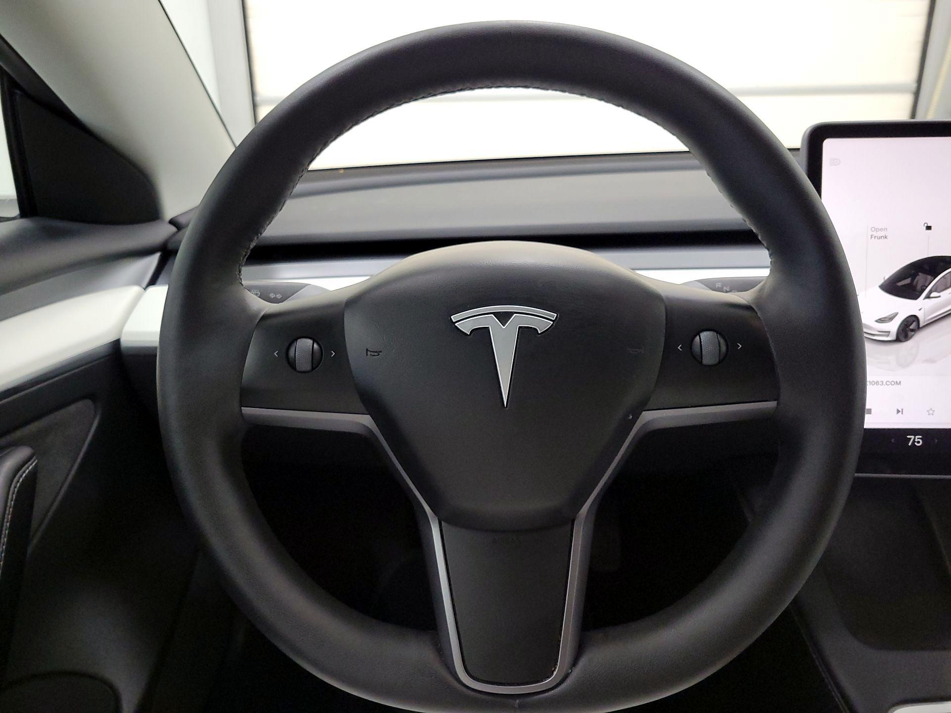 Thumbnail: 2022 Tesla Model 3 - 10