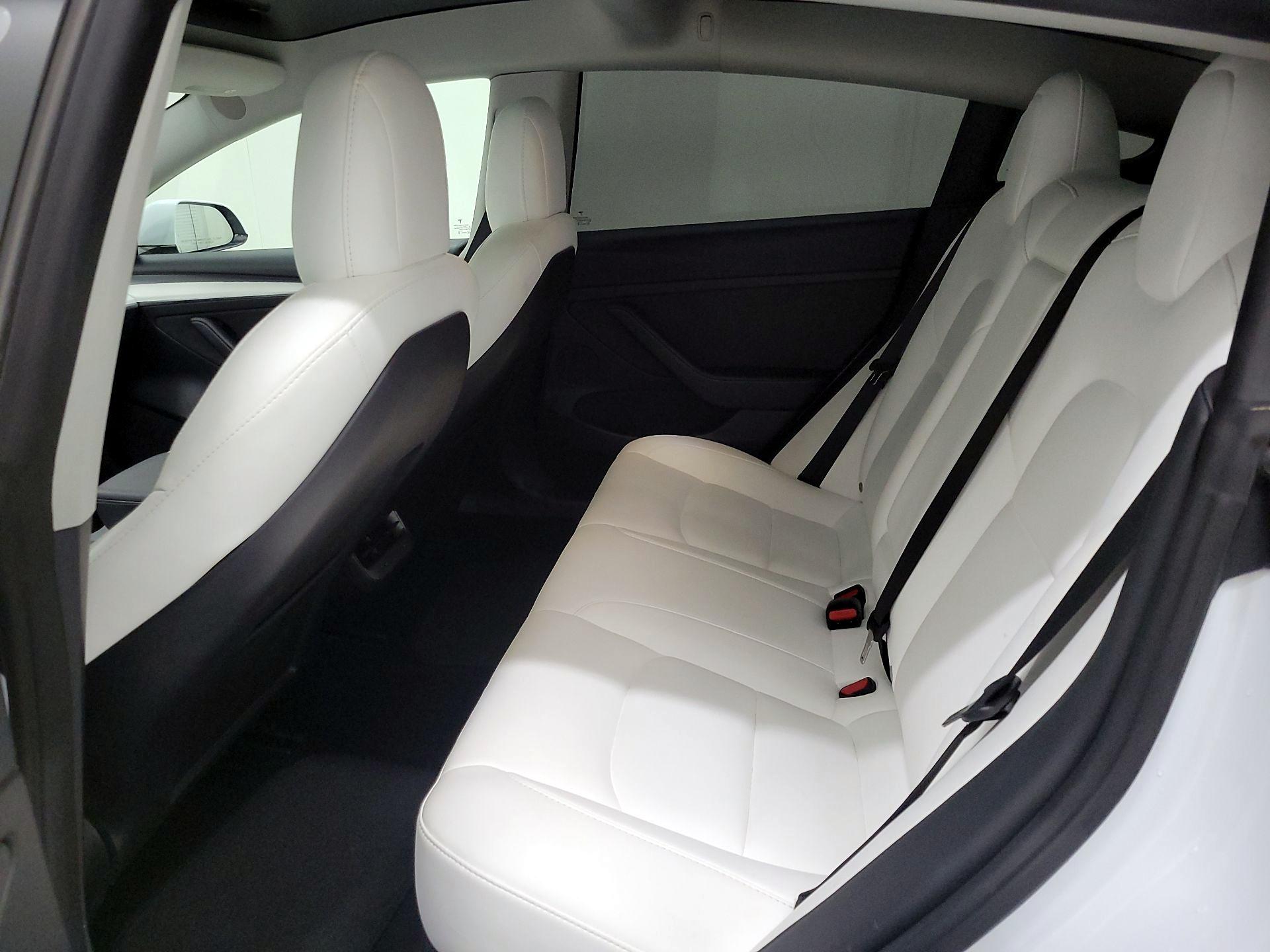Thumbnail: 2022 Tesla Model 3 - 19