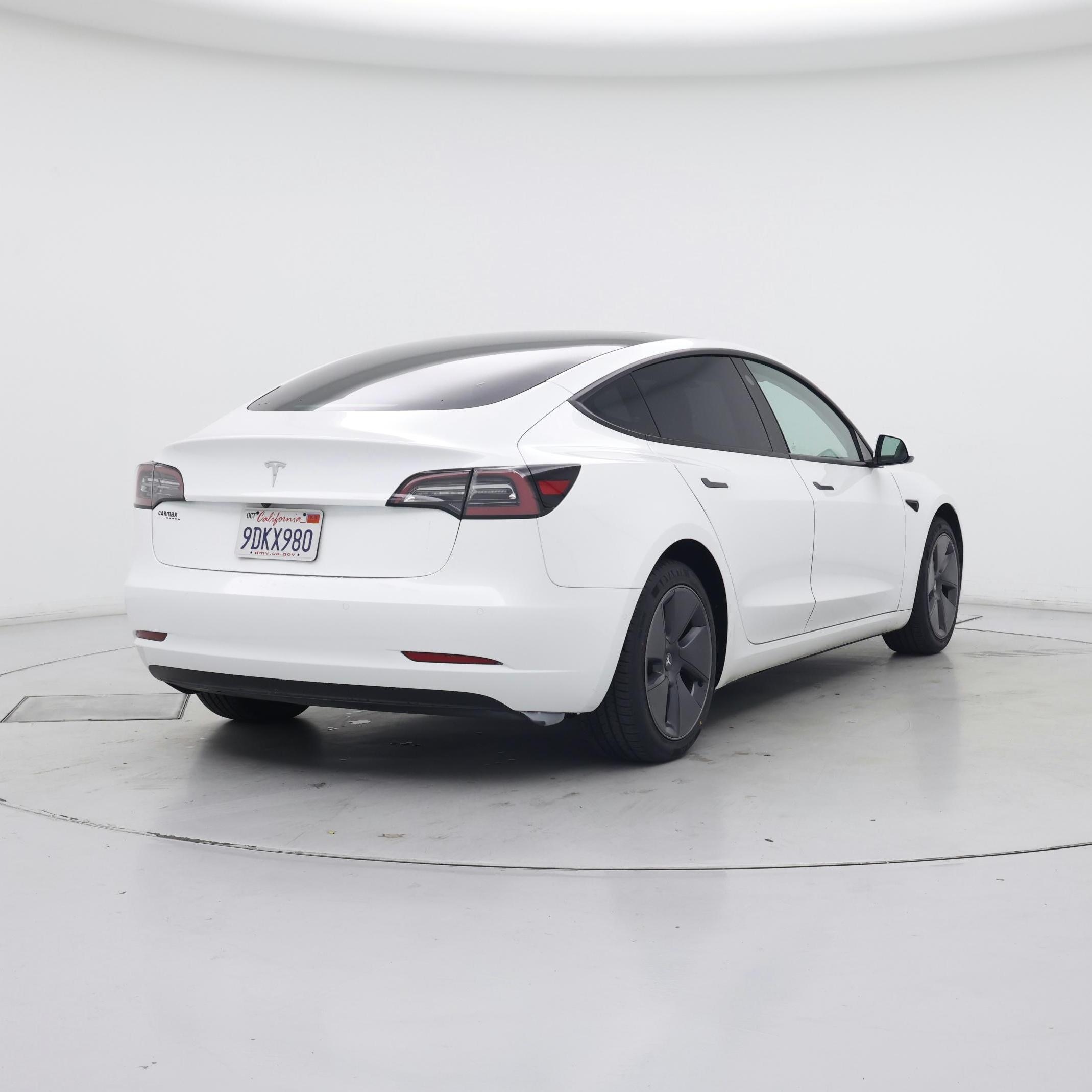 Thumbnail: 2022 Tesla Model 3 - 8