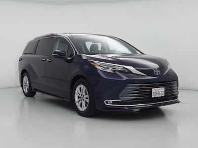 Blue 2022 Toyota Sienna Hybrid Platinum