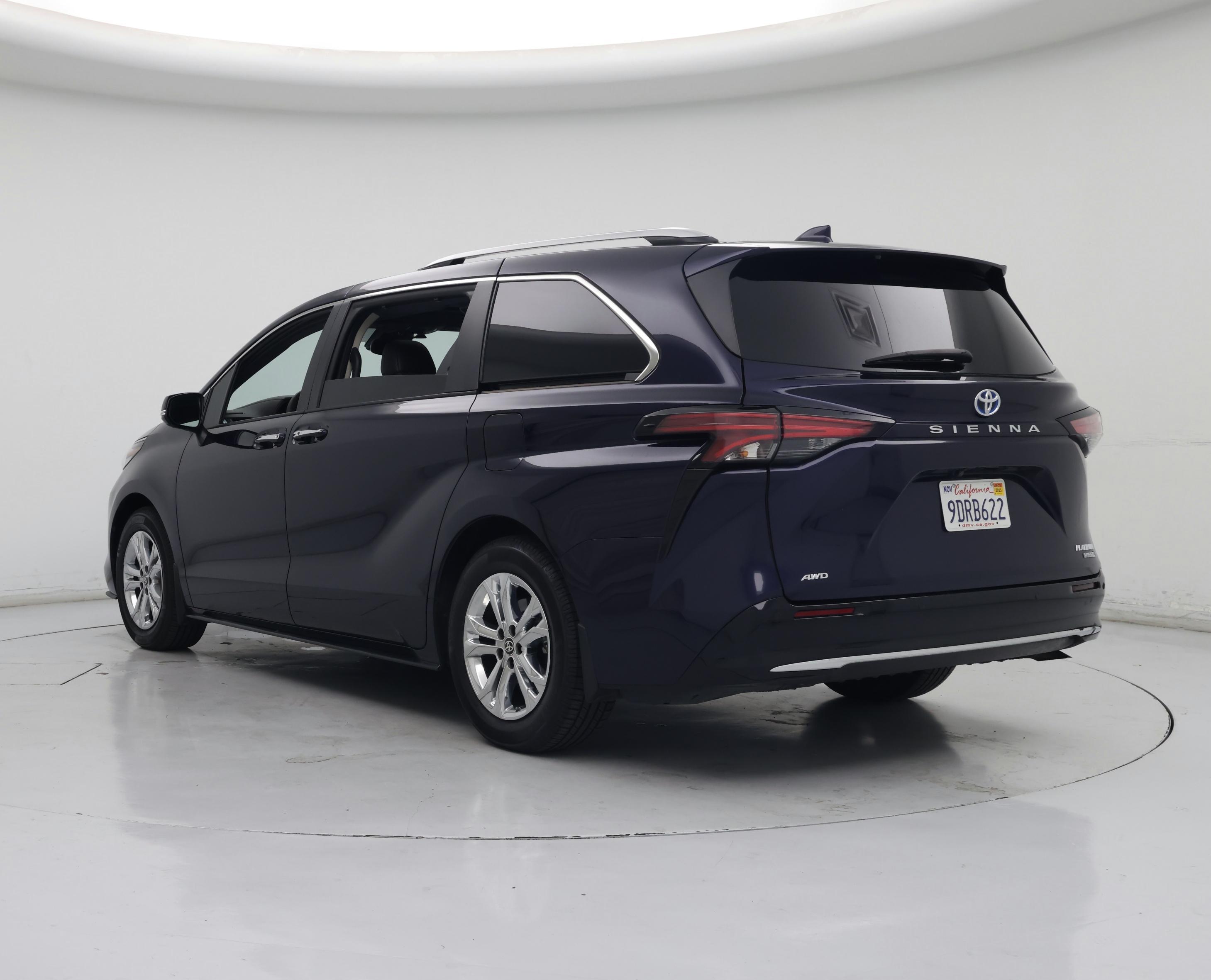Thumbnail: 2022 Toyota Sienna - 2