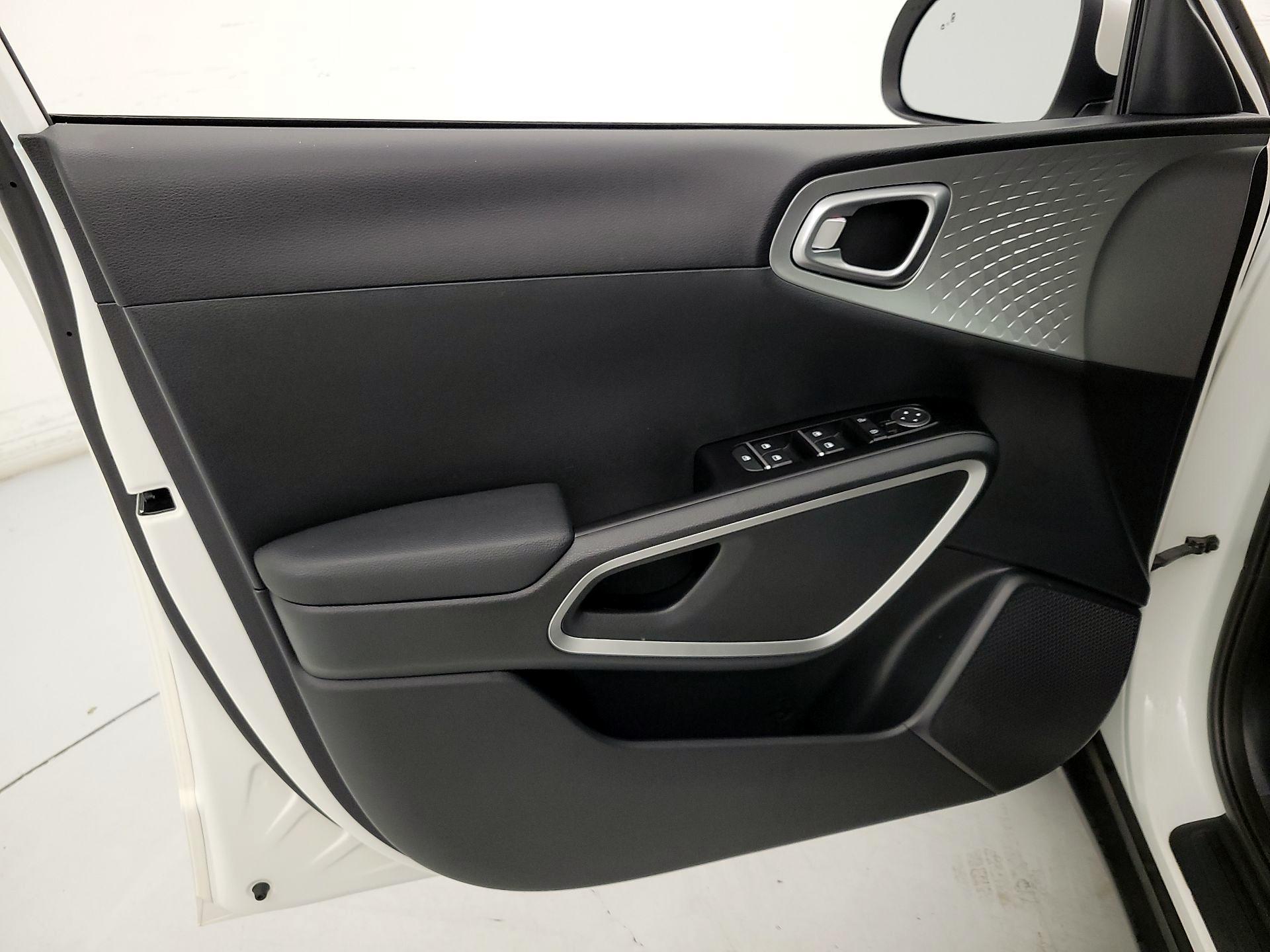 Thumbnail: 2023 Kia Soul - 12