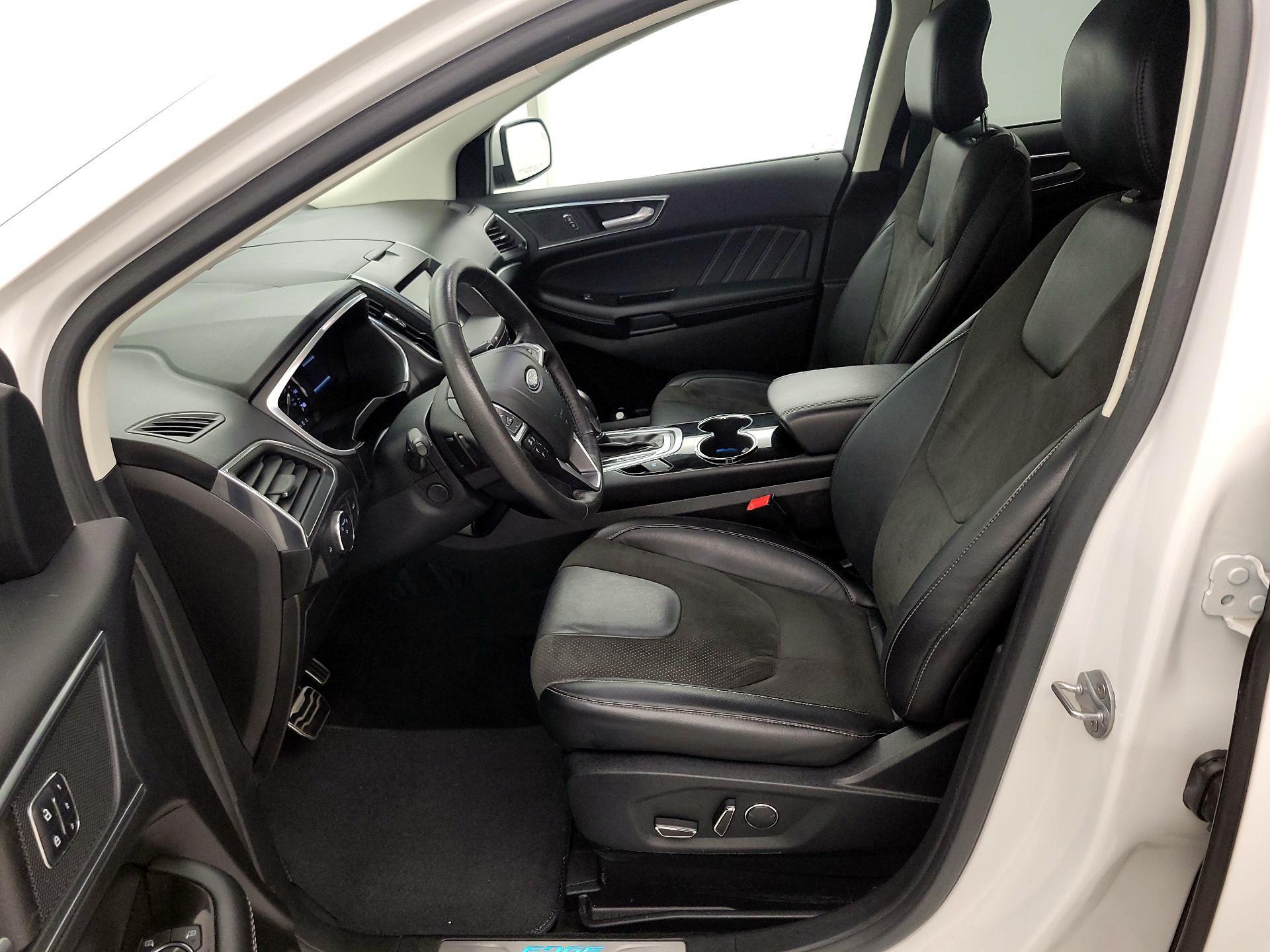 Thumbnail: 2018 Ford Edge - 11