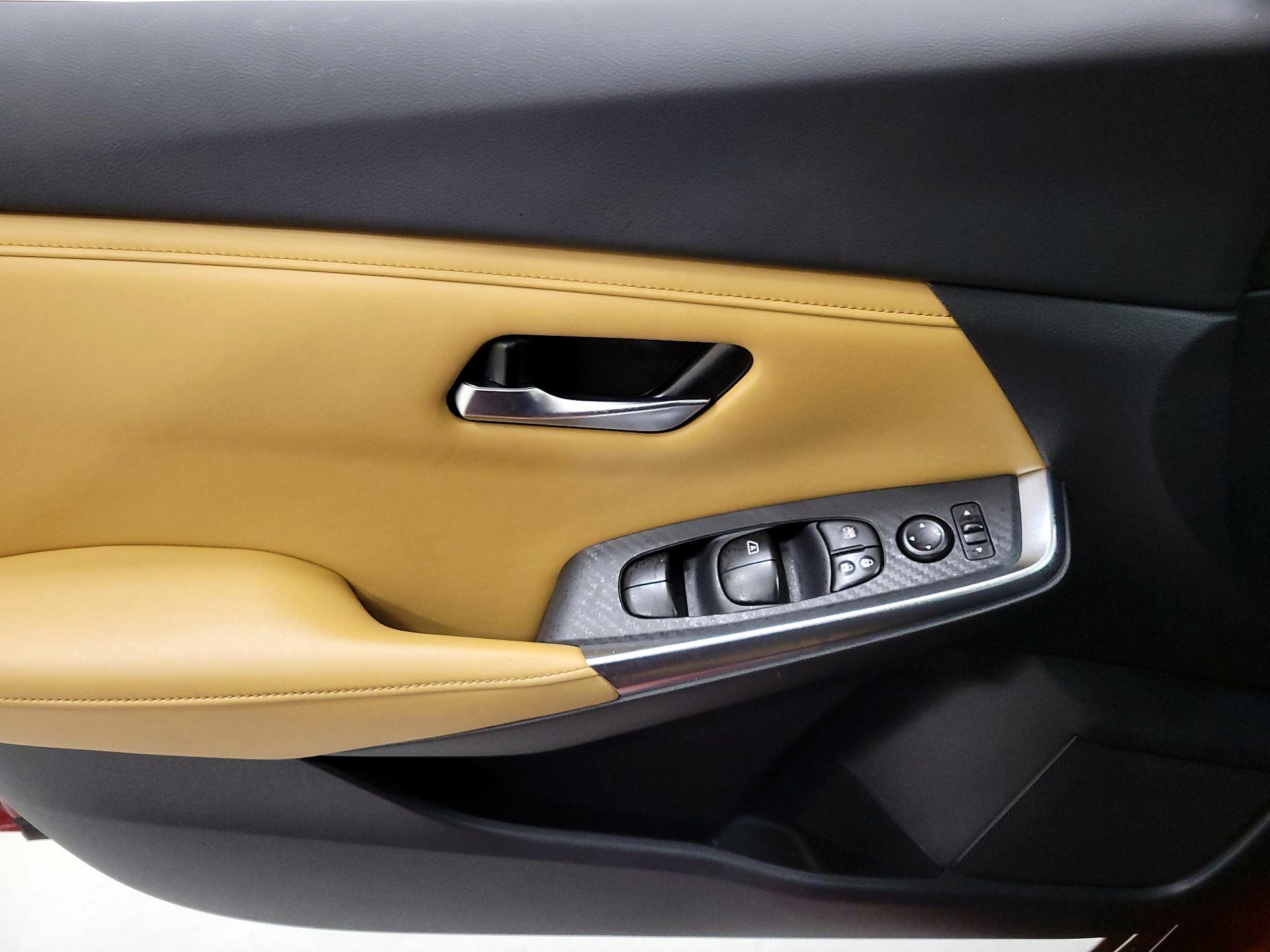 Thumbnail: 2020 Nissan Sentra - 12