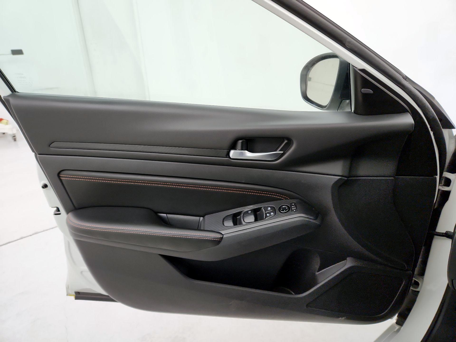 Thumbnail: 2022 Nissan Altima - 12