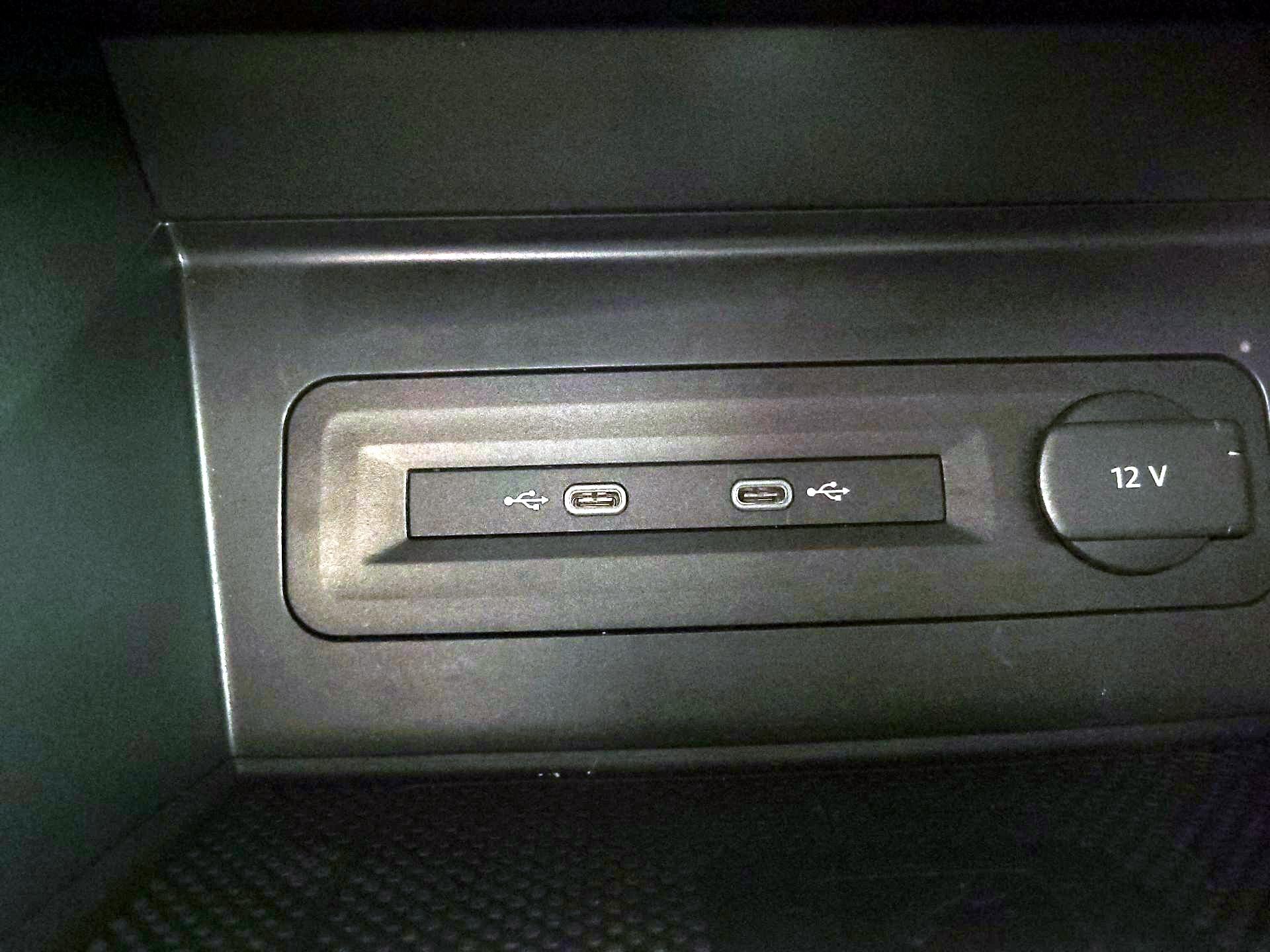 Thumbnail: 2022 Volkswagen Atlas - 18